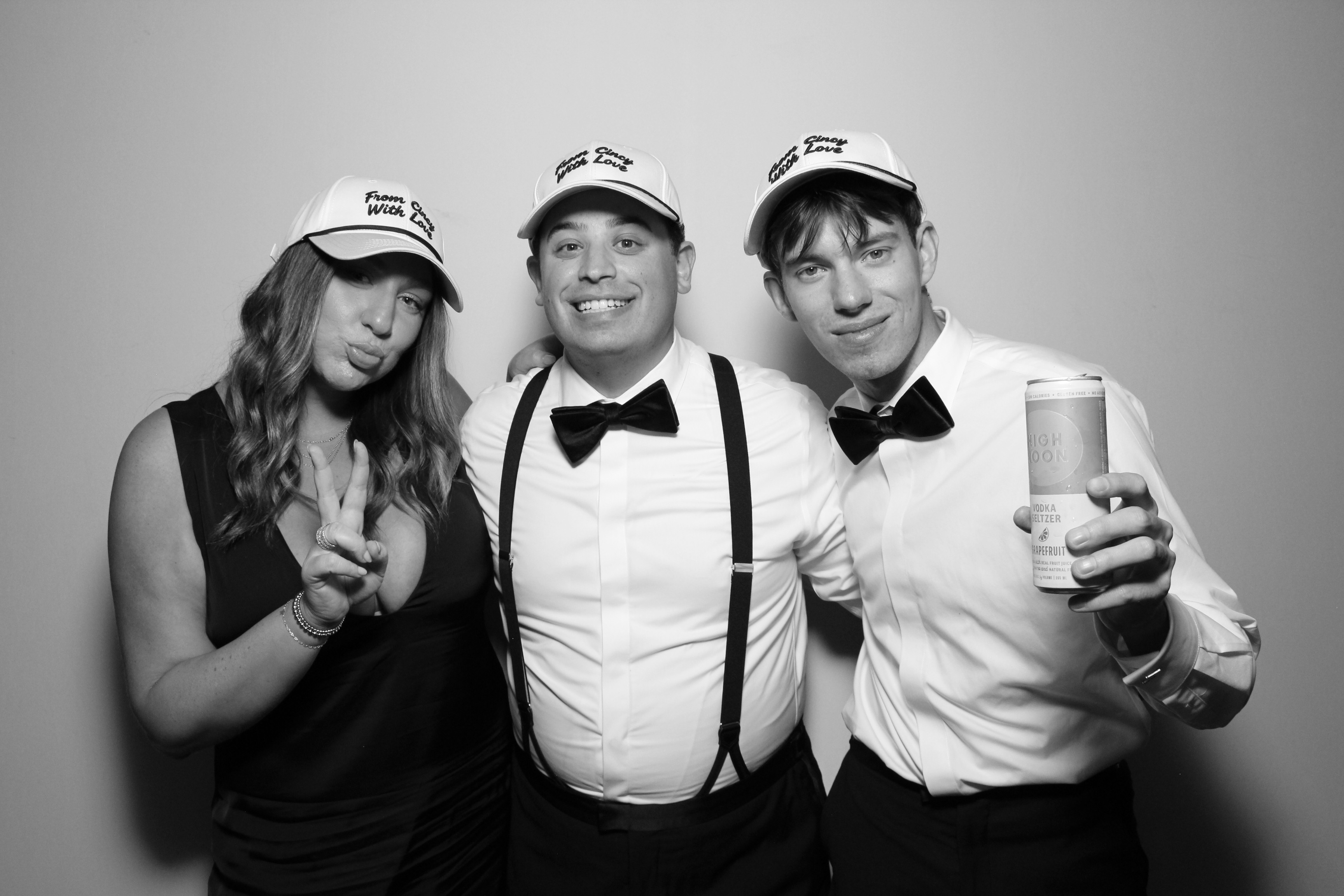 Emily & Brenden Wedding | View more photos from the event at gallery.photoboothcincy.com/u/PhotoBoothCincy/Emily-Brenden-Wedding