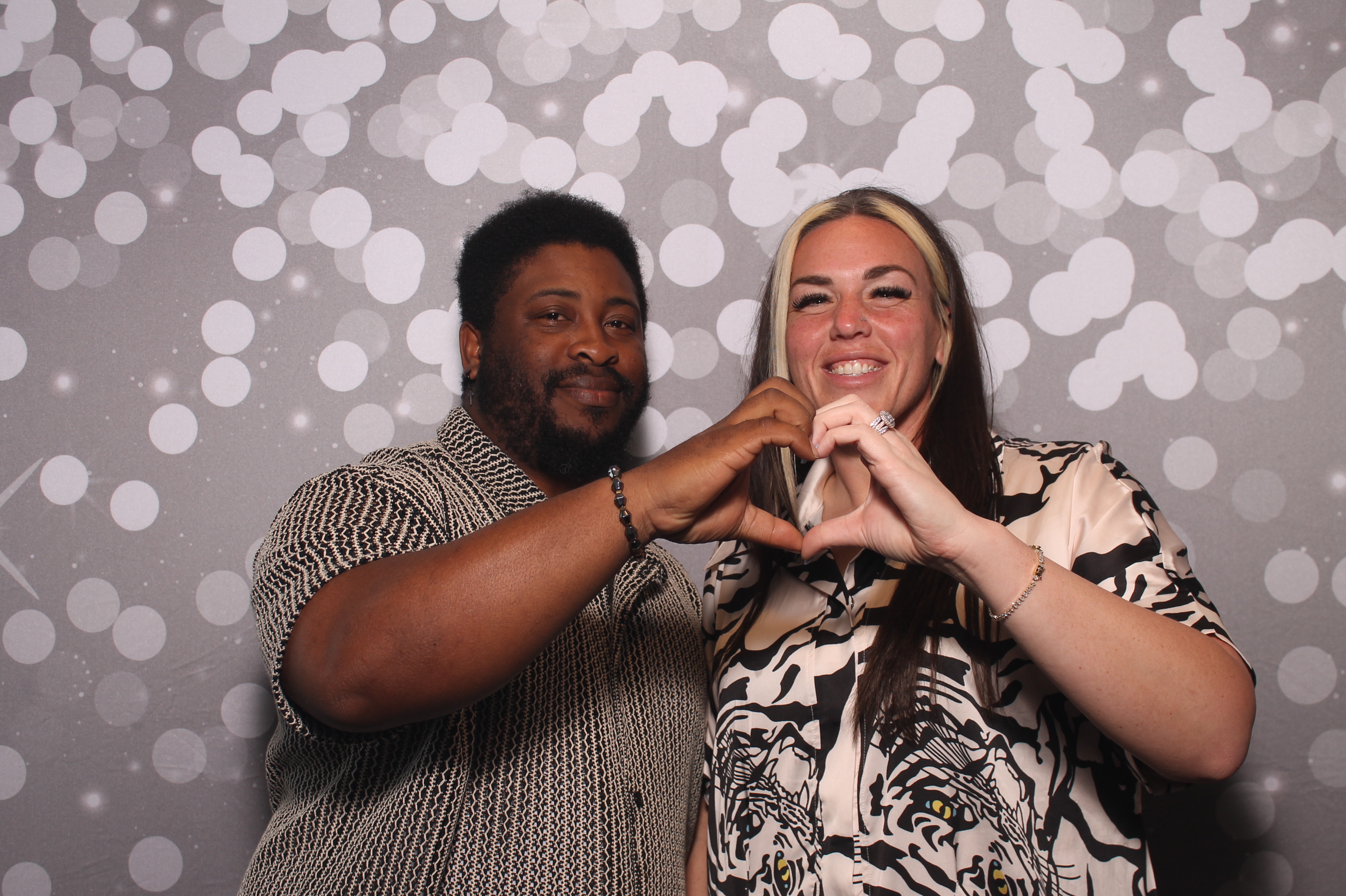 Emily & Logan Reception | View more photos from the event at gallery.photoboothcincy.com/u/PhotoBoothCincy/Emily-Logan-Reception