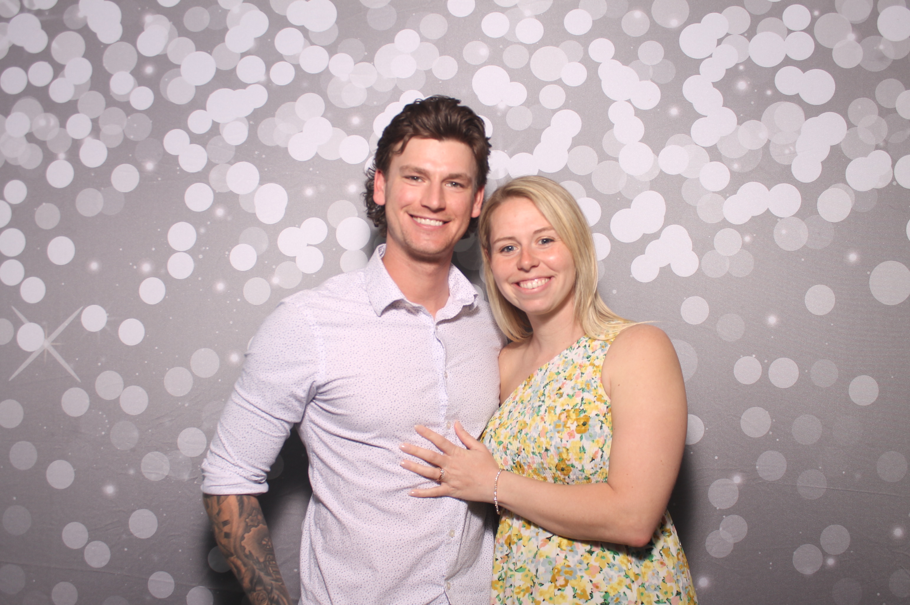 Emily & Logan Reception | View more photos from the event at gallery.photoboothcincy.com/u/PhotoBoothCincy/Emily-Logan-Reception