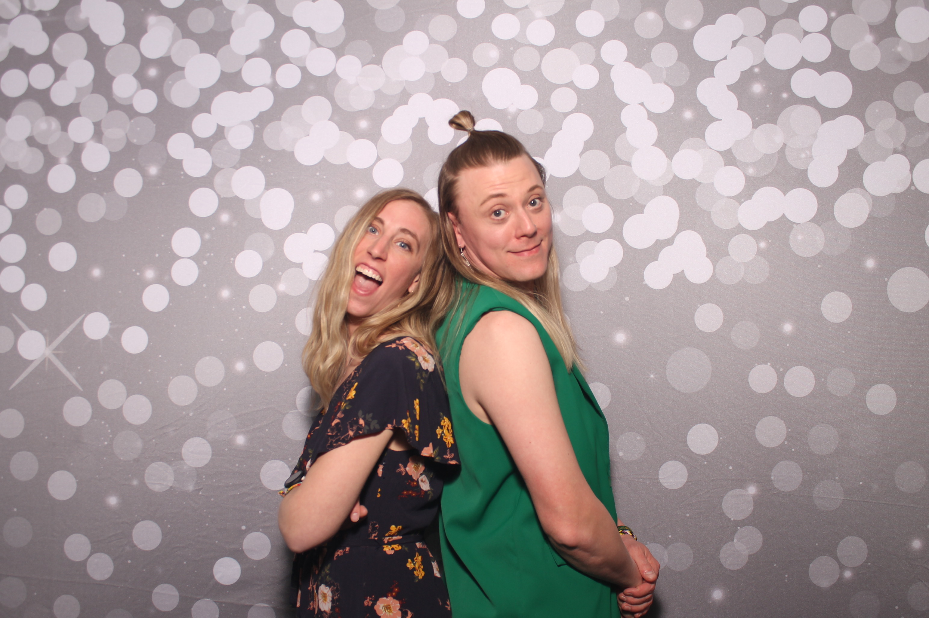 Emily & Logan Reception | View more photos from the event at gallery.photoboothcincy.com/u/PhotoBoothCincy/Emily-Logan-Reception