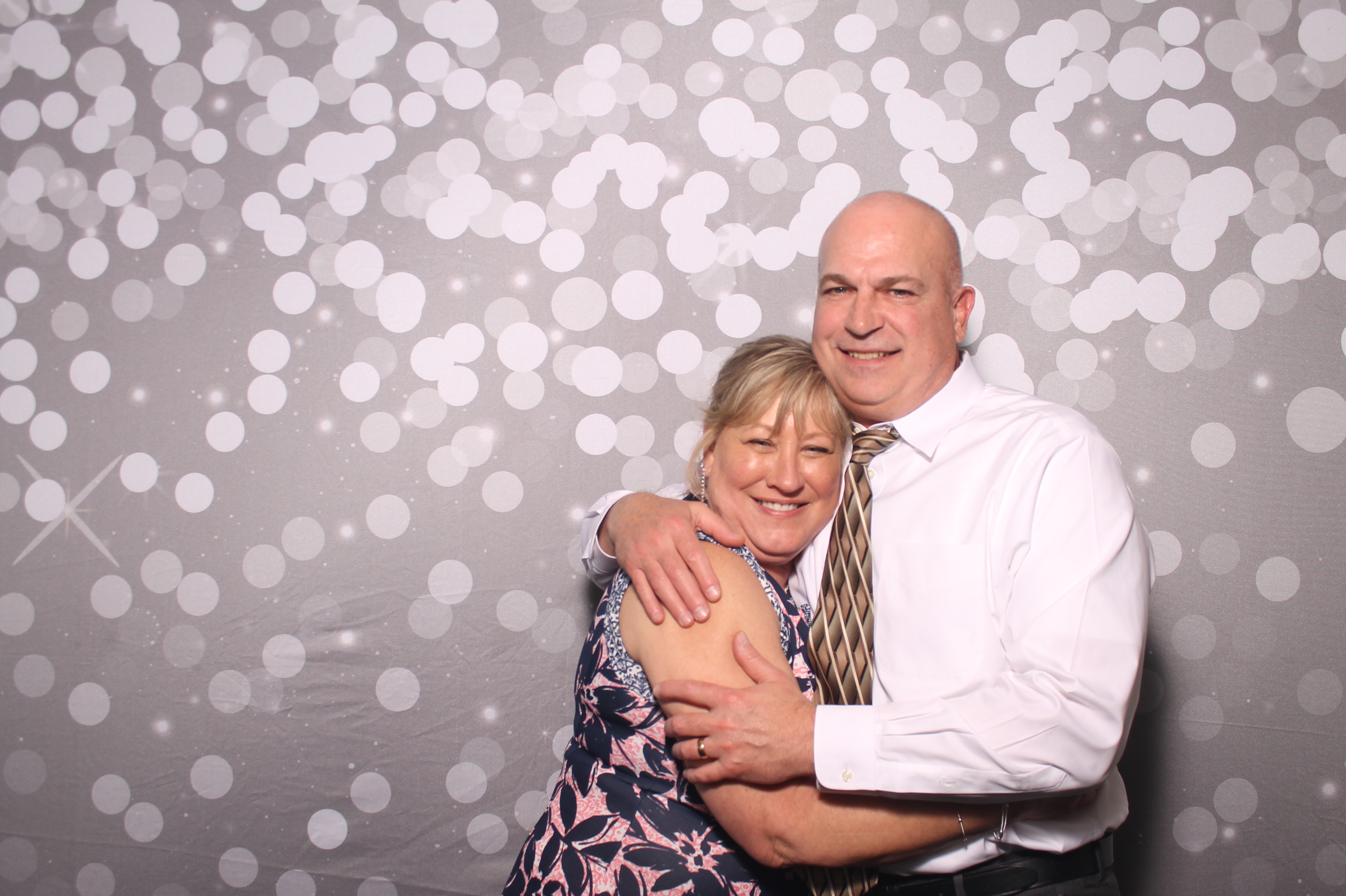 Emily & Logan Reception | View more photos from the event at gallery.photoboothcincy.com/u/PhotoBoothCincy/Emily-Logan-Reception