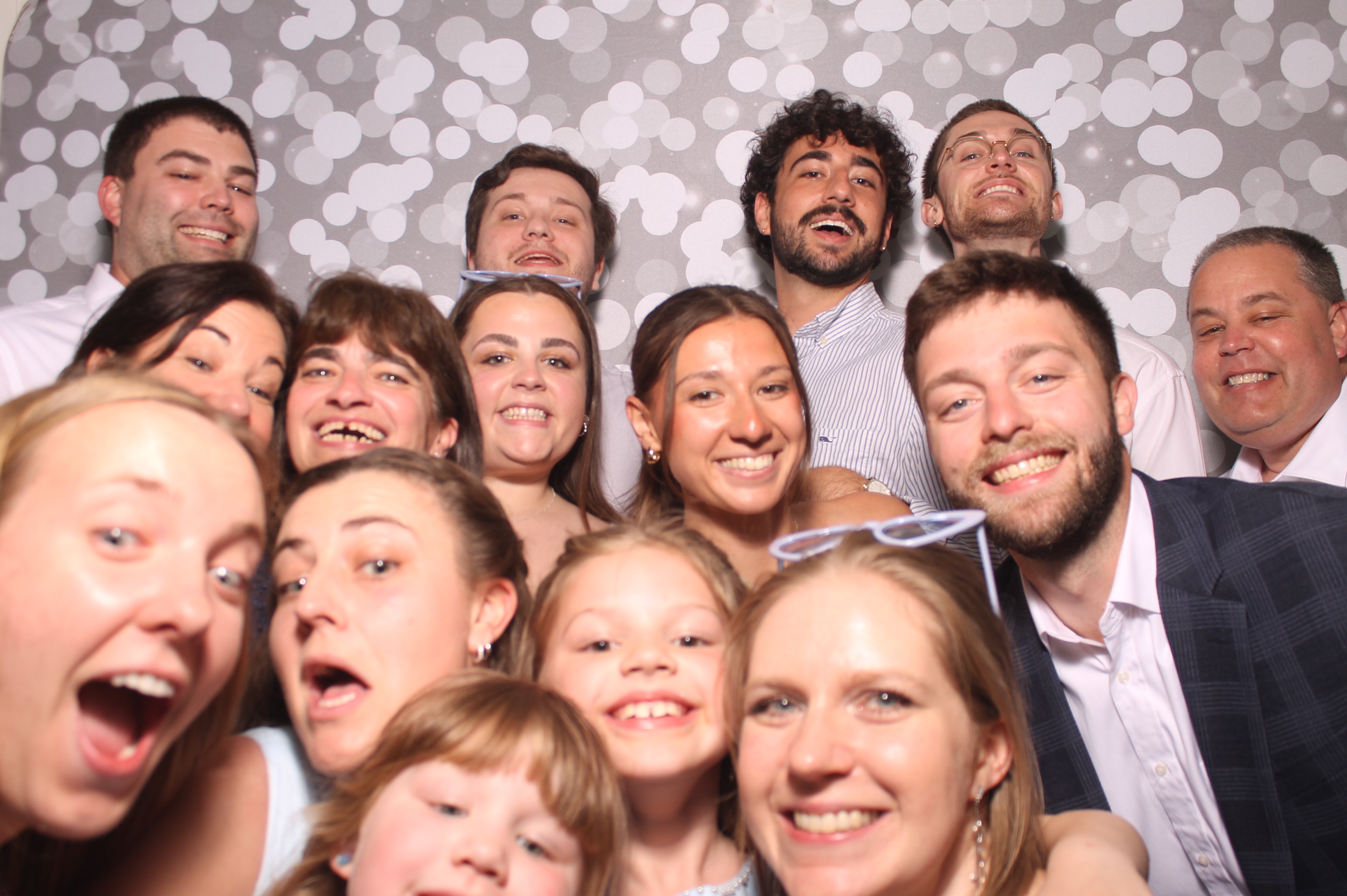Emily & Logan Reception | View more photos from the event at gallery.photoboothcincy.com/u/PhotoBoothCincy/Emily-Logan-Reception