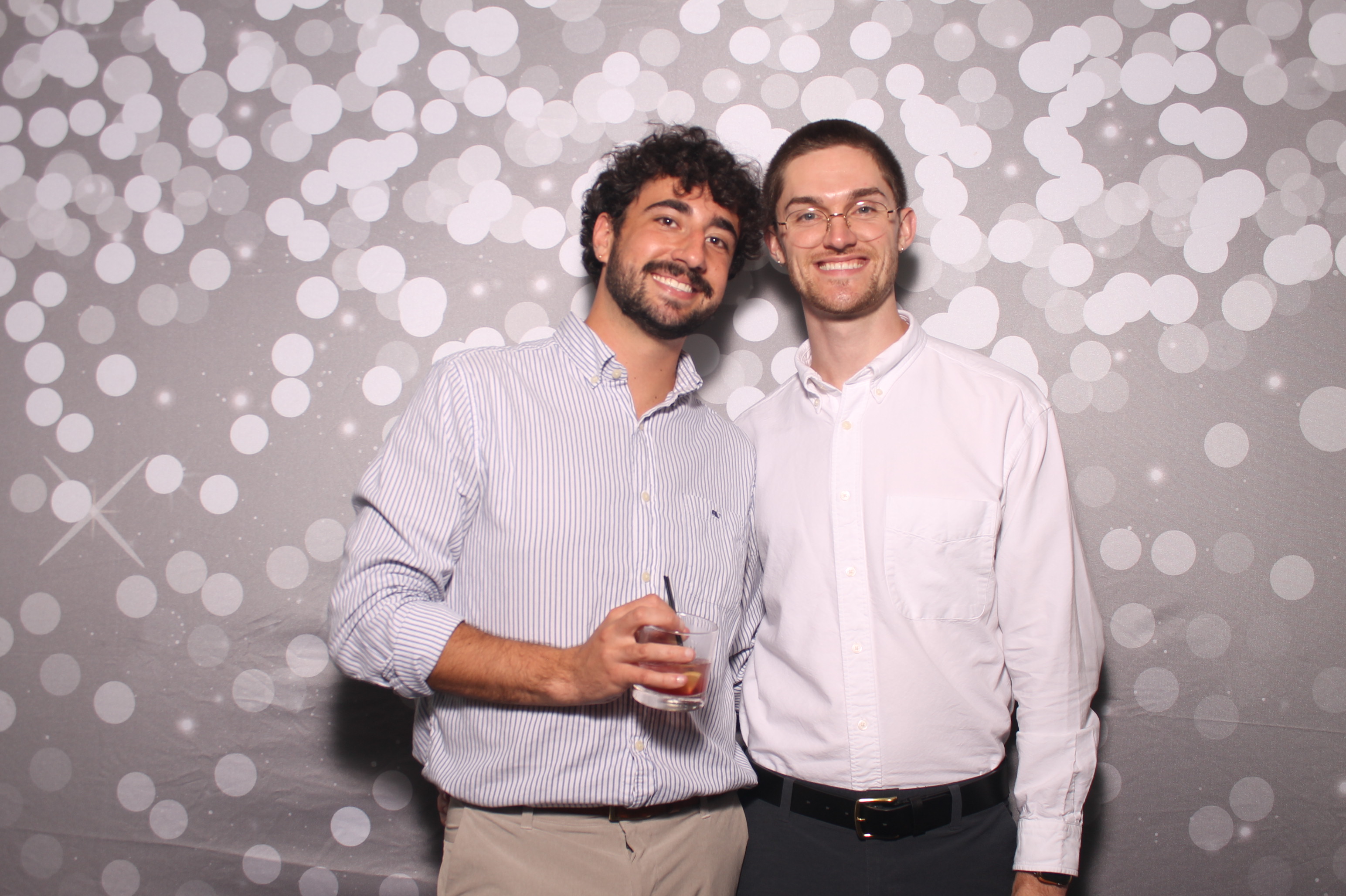 Emily & Logan Reception | View more photos from the event at gallery.photoboothcincy.com/u/PhotoBoothCincy/Emily-Logan-Reception