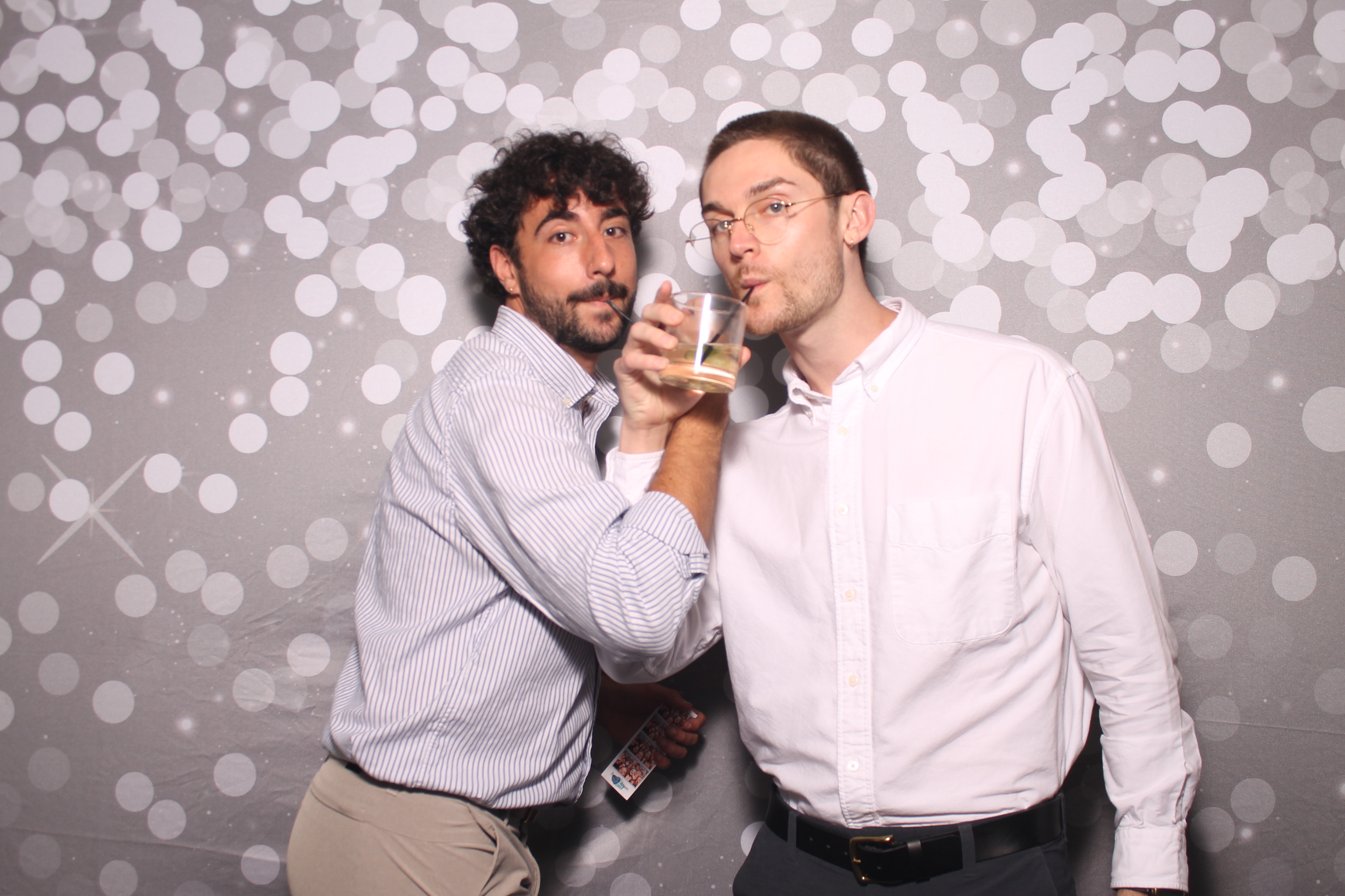 Emily & Logan Reception | View more photos from the event at gallery.photoboothcincy.com/u/PhotoBoothCincy/Emily-Logan-Reception