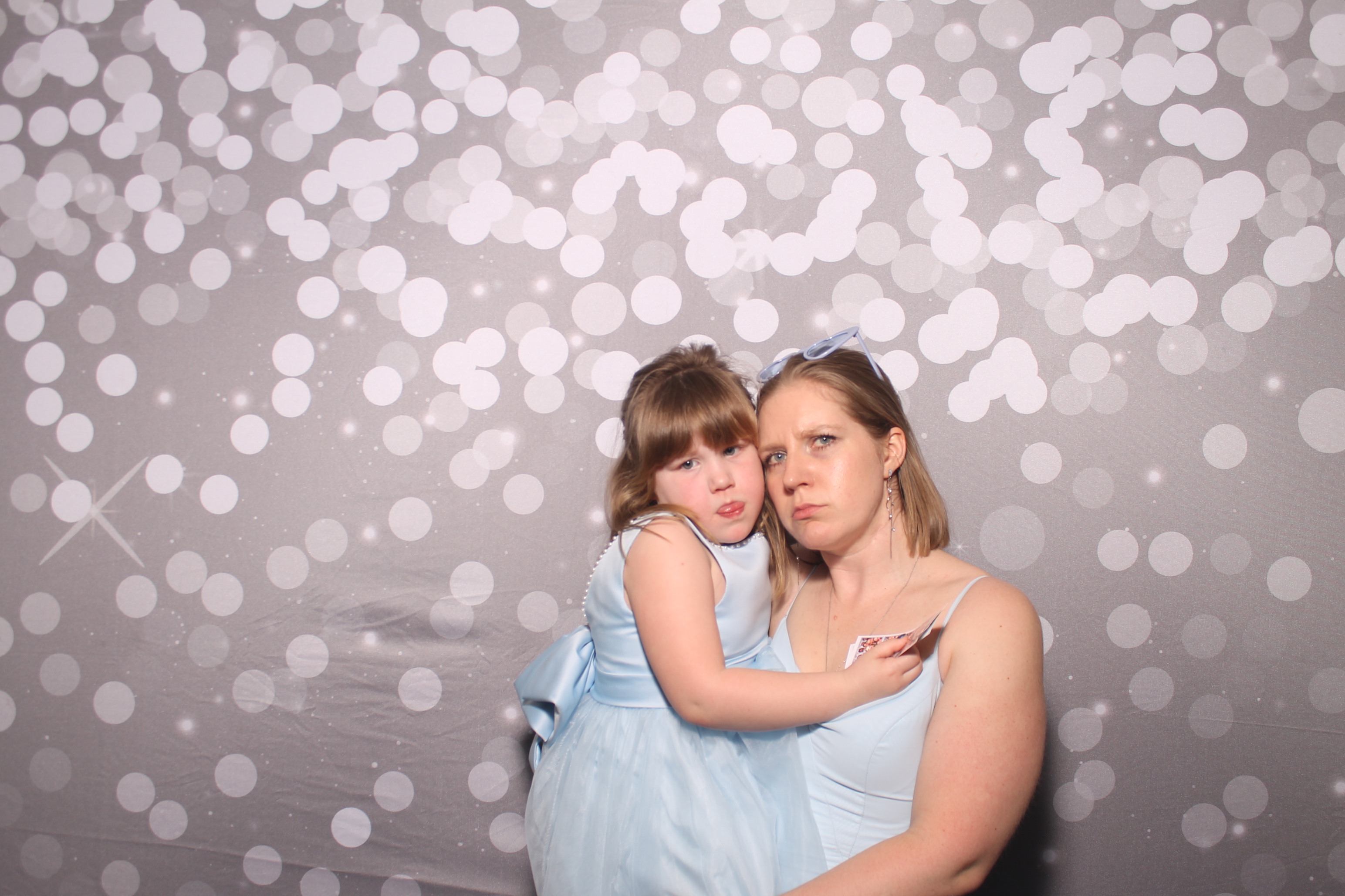 Emily & Logan Reception | View more photos from the event at gallery.photoboothcincy.com/u/PhotoBoothCincy/Emily-Logan-Reception