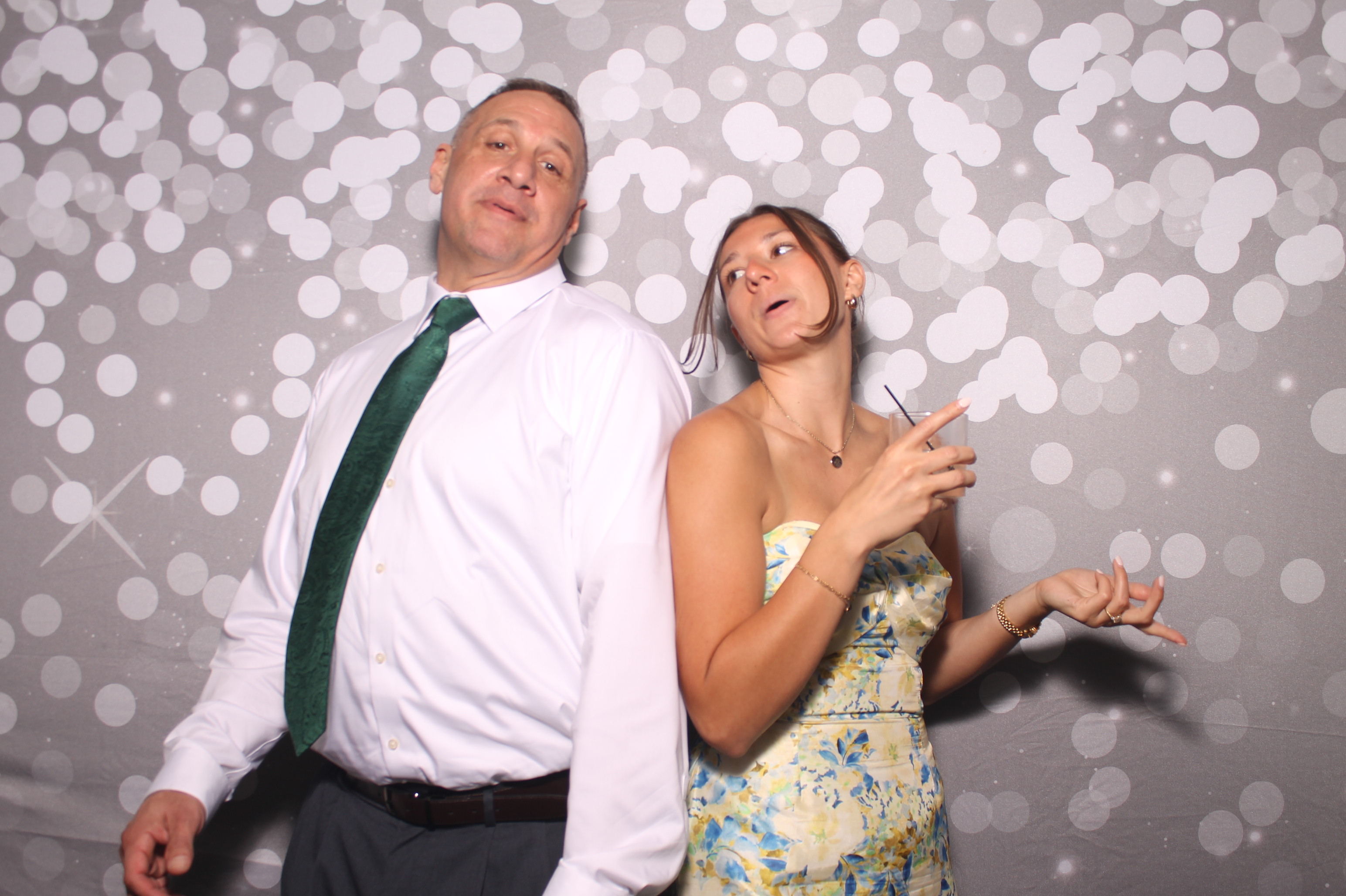 Emily & Logan Reception | View more photos from the event at gallery.photoboothcincy.com/u/PhotoBoothCincy/Emily-Logan-Reception