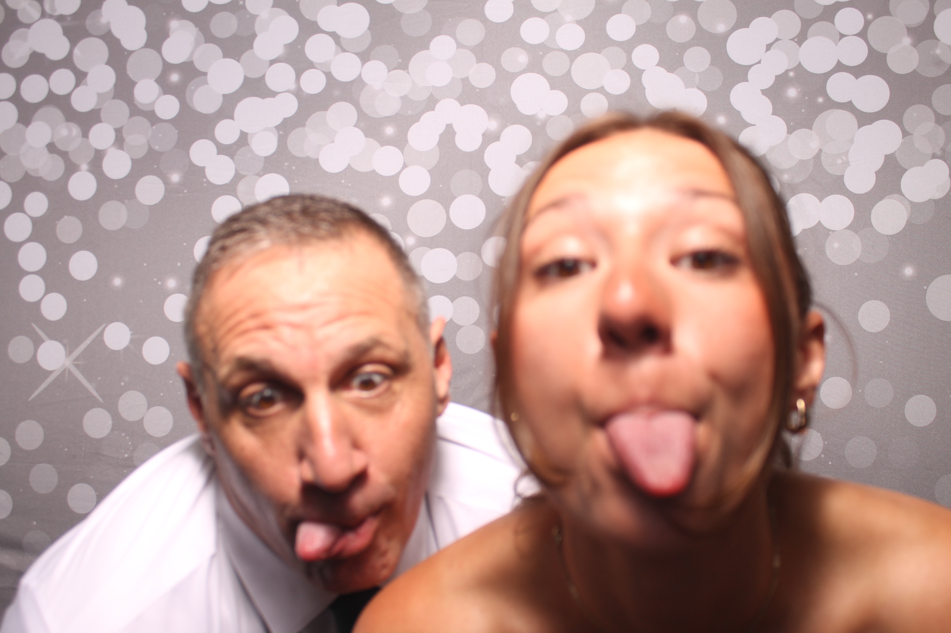 Emily & Logan Reception | View more photos from the event at gallery.photoboothcincy.com/u/PhotoBoothCincy/Emily-Logan-Reception