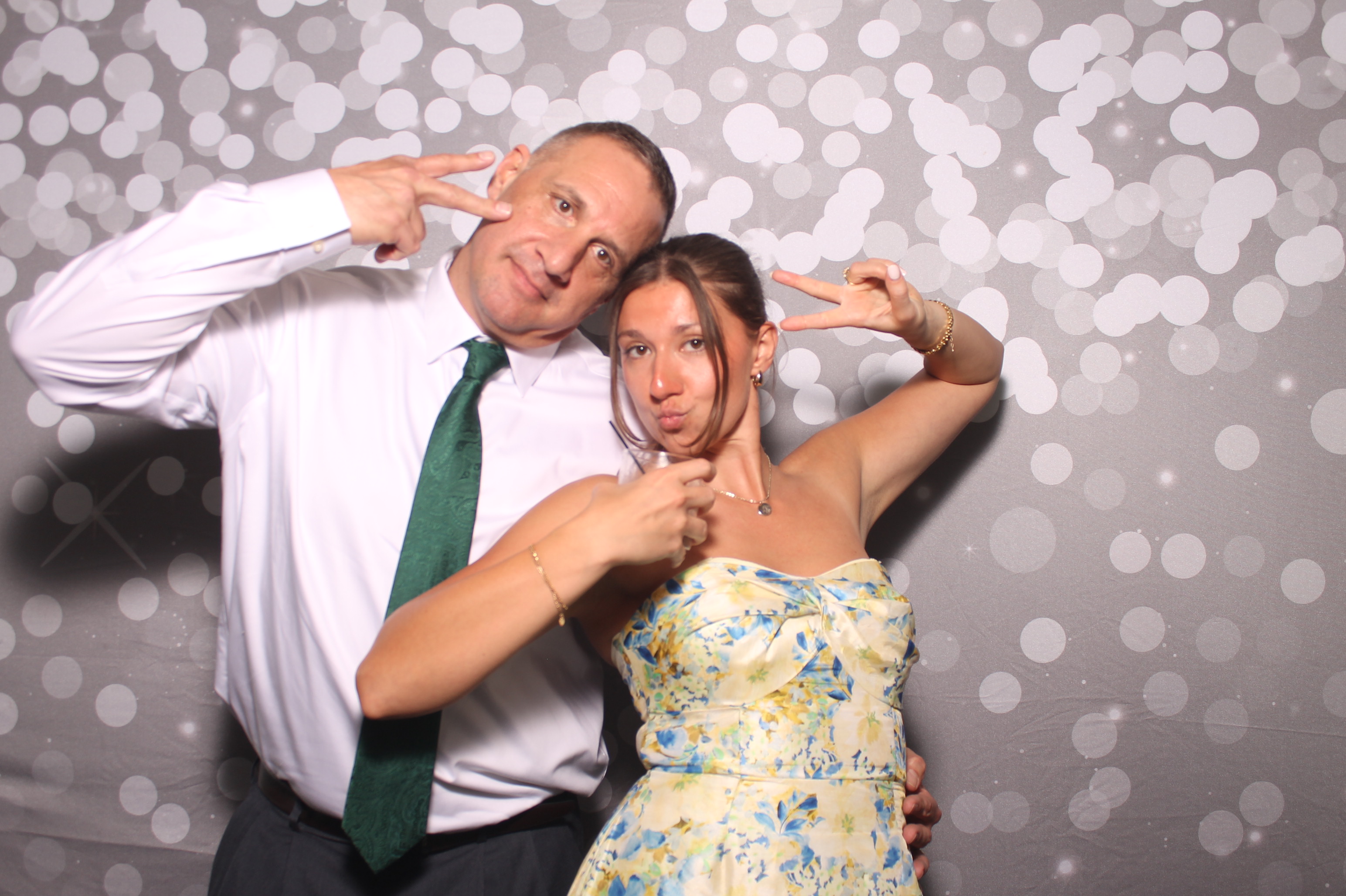 Emily & Logan Reception | View more photos from the event at gallery.photoboothcincy.com/u/PhotoBoothCincy/Emily-Logan-Reception