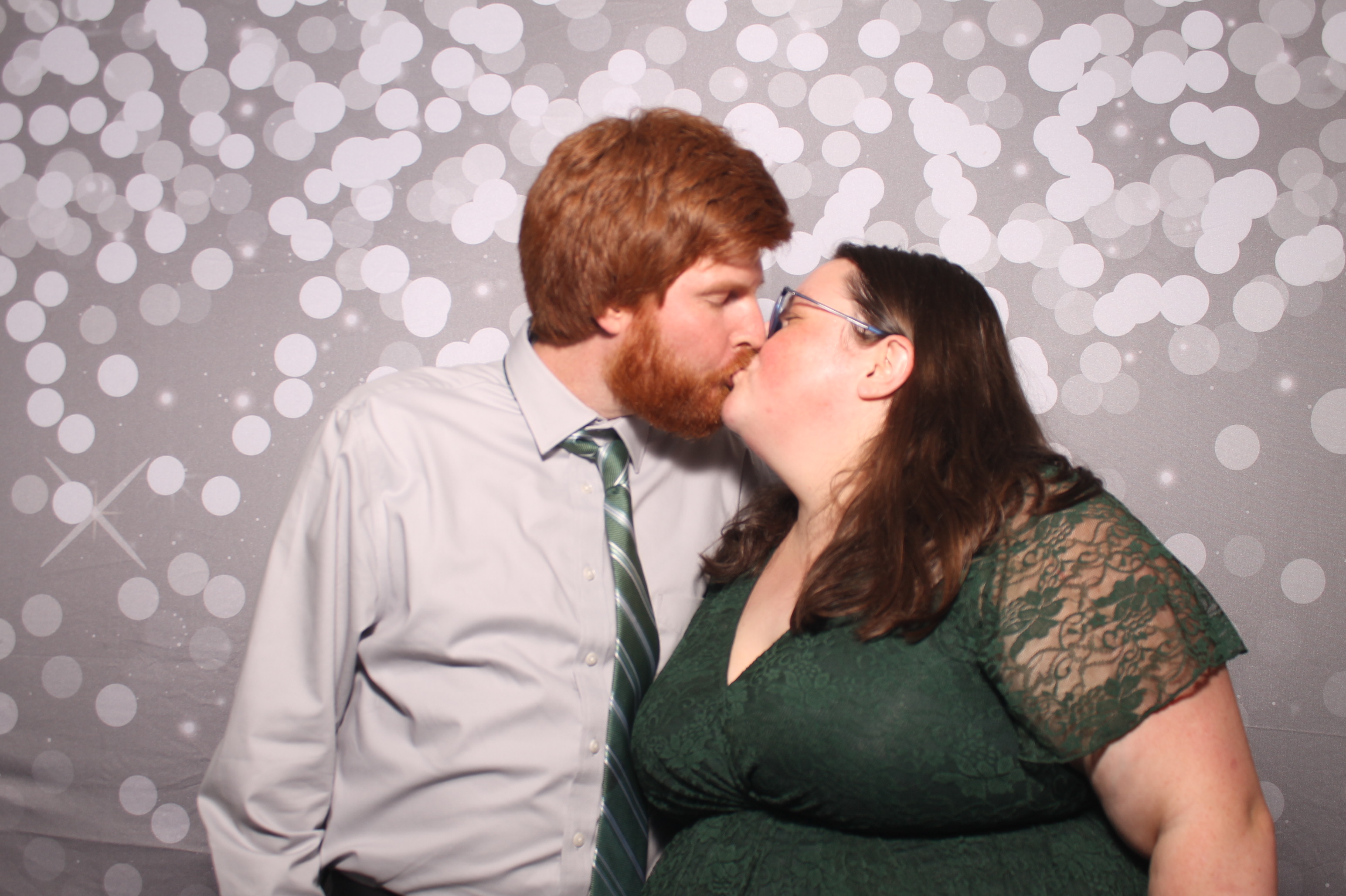 Emily & Logan Reception | View more photos from the event at gallery.photoboothcincy.com/u/PhotoBoothCincy/Emily-Logan-Reception