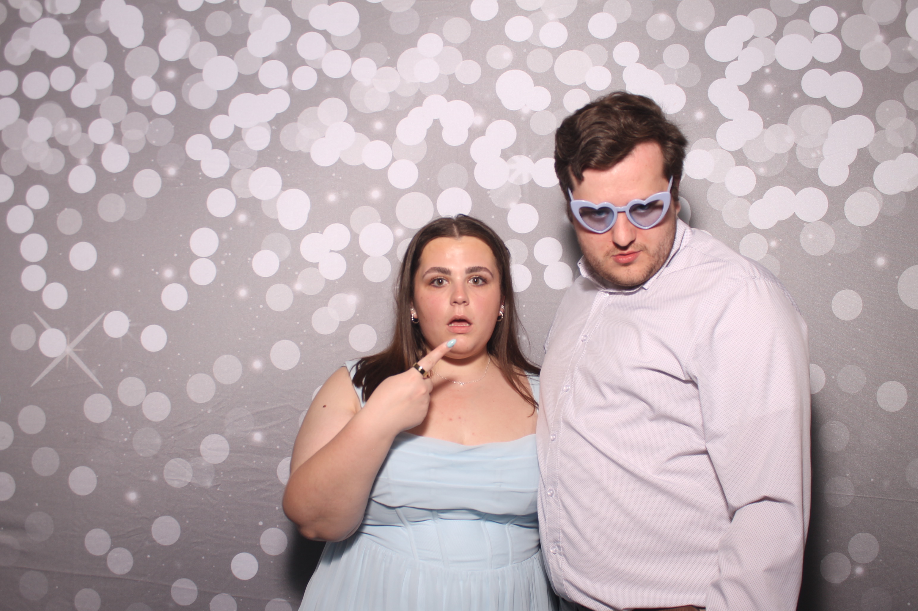 Emily & Logan Reception | View more photos from the event at gallery.photoboothcincy.com/u/PhotoBoothCincy/Emily-Logan-Reception