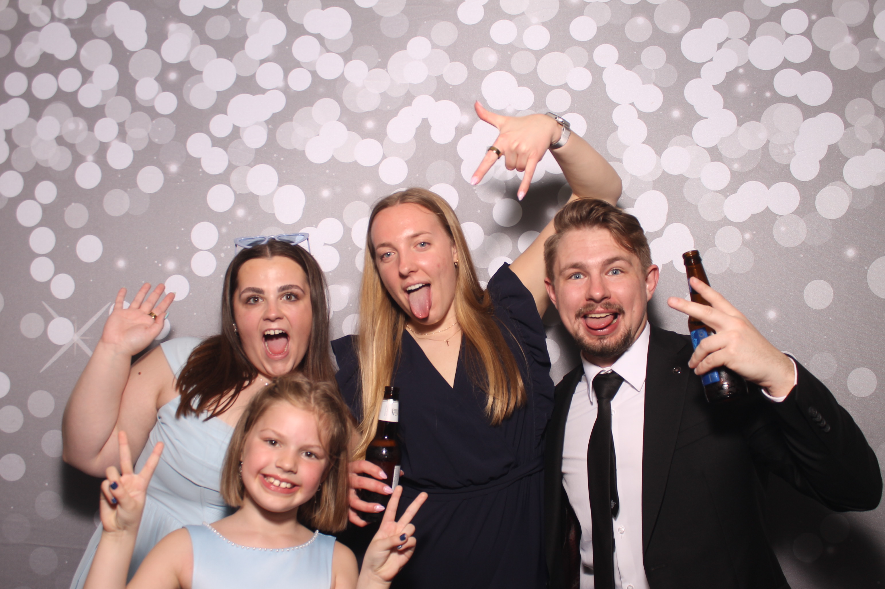 Emily & Logan Reception | View more photos from the event at gallery.photoboothcincy.com/u/PhotoBoothCincy/Emily-Logan-Reception