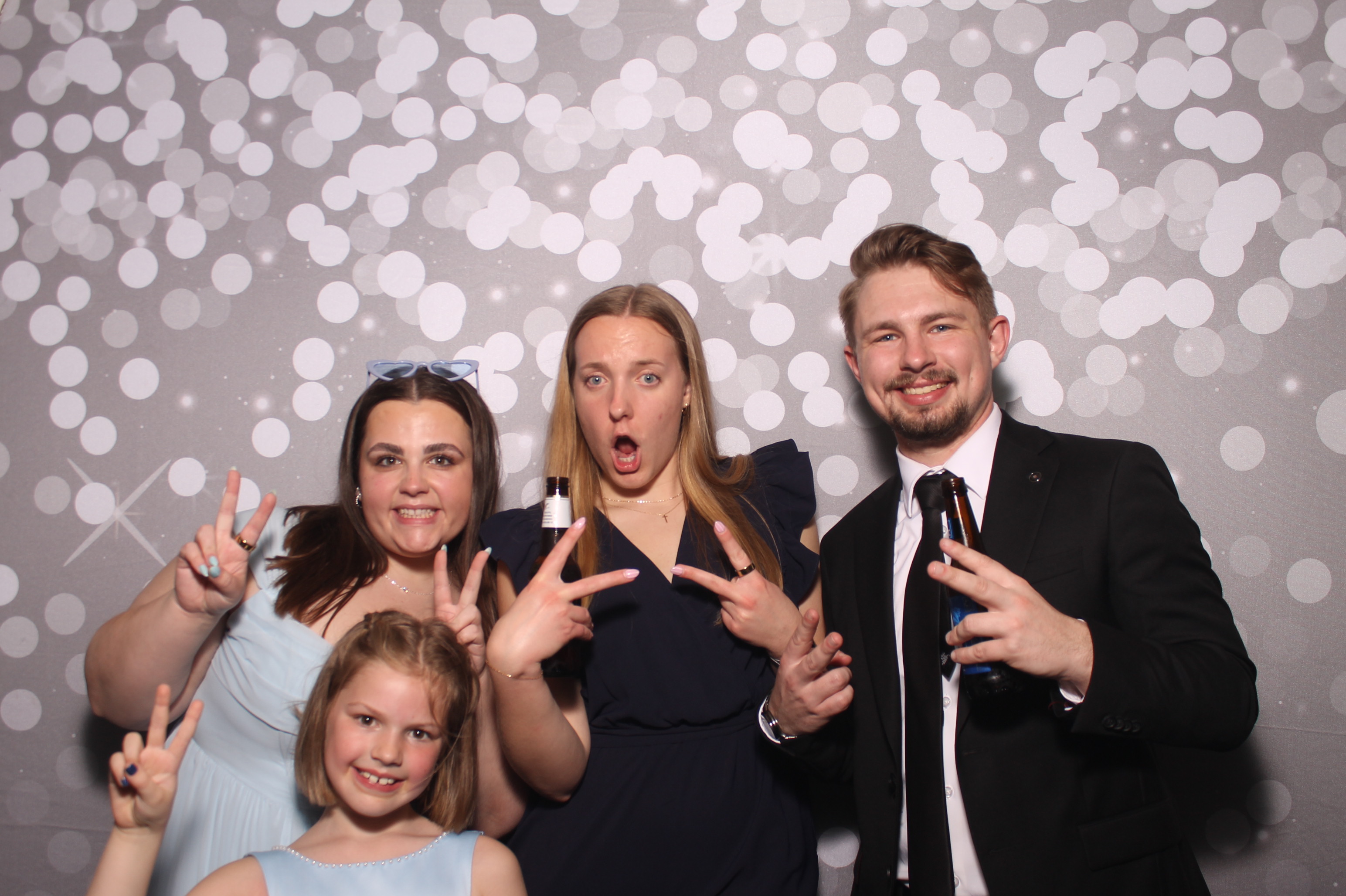 Emily & Logan Reception | View more photos from the event at gallery.photoboothcincy.com/u/PhotoBoothCincy/Emily-Logan-Reception