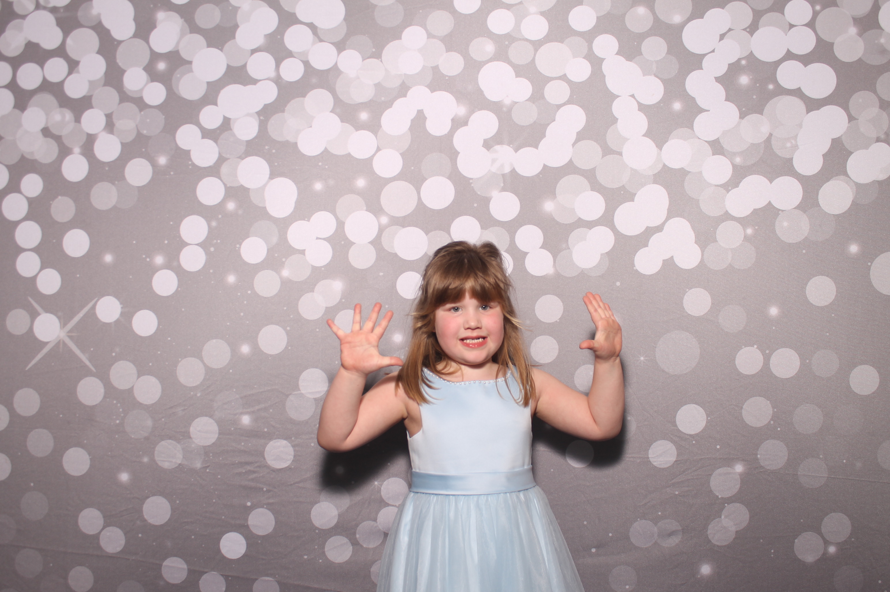 Emily & Logan Reception | View more photos from the event at gallery.photoboothcincy.com/u/PhotoBoothCincy/Emily-Logan-Reception