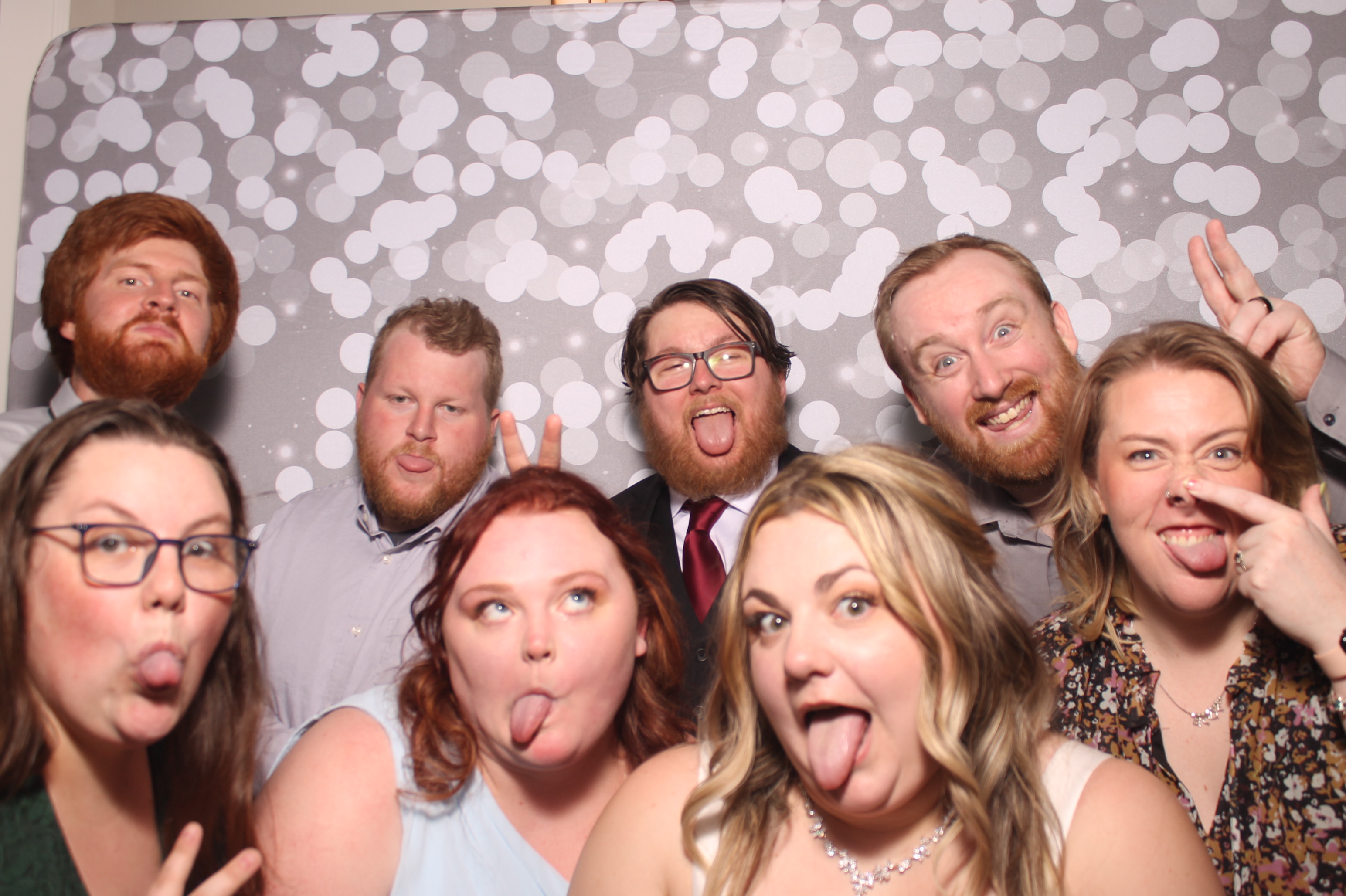 Emily & Logan Reception | View more photos from the event at gallery.photoboothcincy.com/u/PhotoBoothCincy/Emily-Logan-Reception