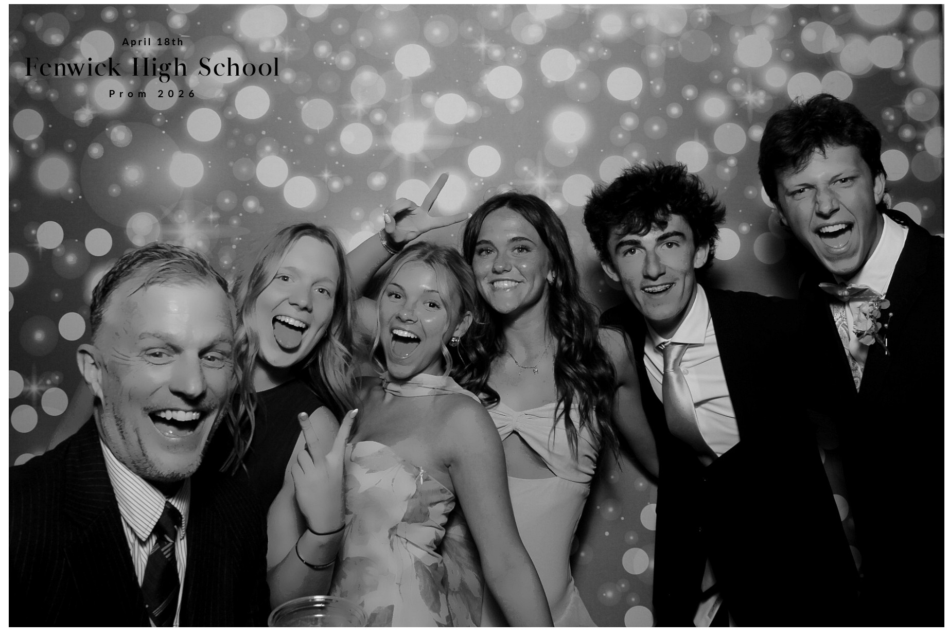 FHS Prom | View more photos from the event at gallery.photoboothcincy.com/u/PhotoBoothCincy/FHS-Prom