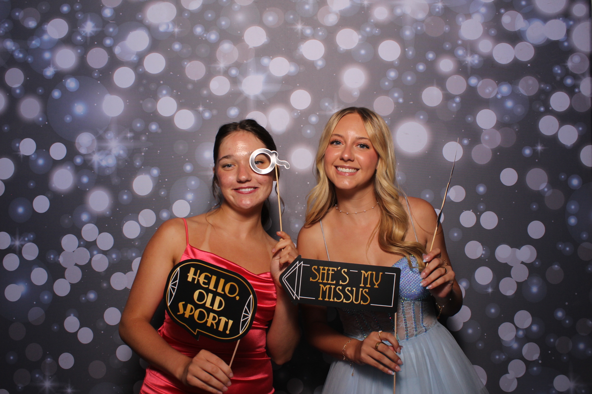 FHS Prom | View more photos from the event at gallery.photoboothcincy.com/u/PhotoBoothCincy/FHS-Prom
