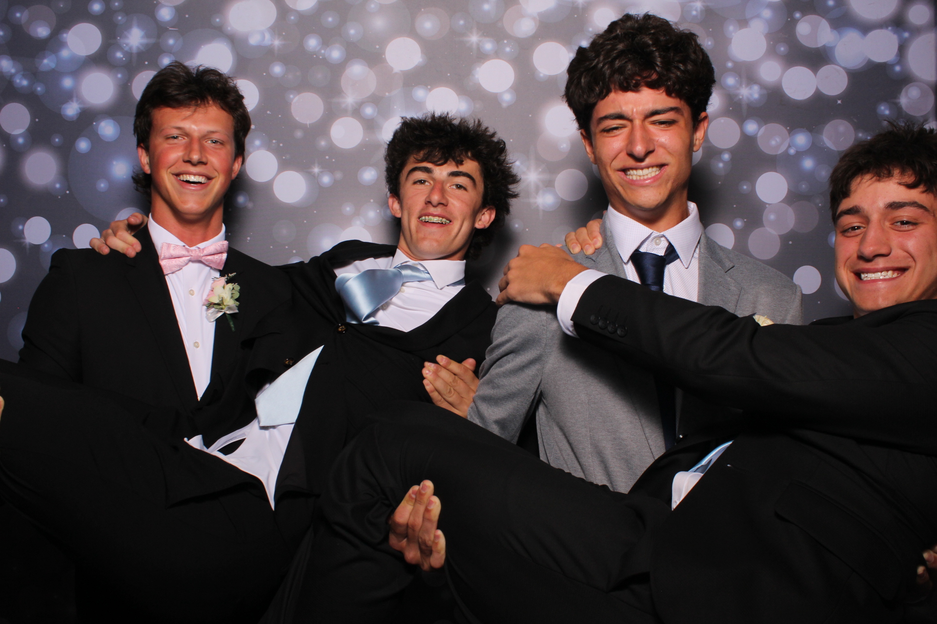 FHS Prom | View more photos from the event at gallery.photoboothcincy.com/u/PhotoBoothCincy/FHS-Prom