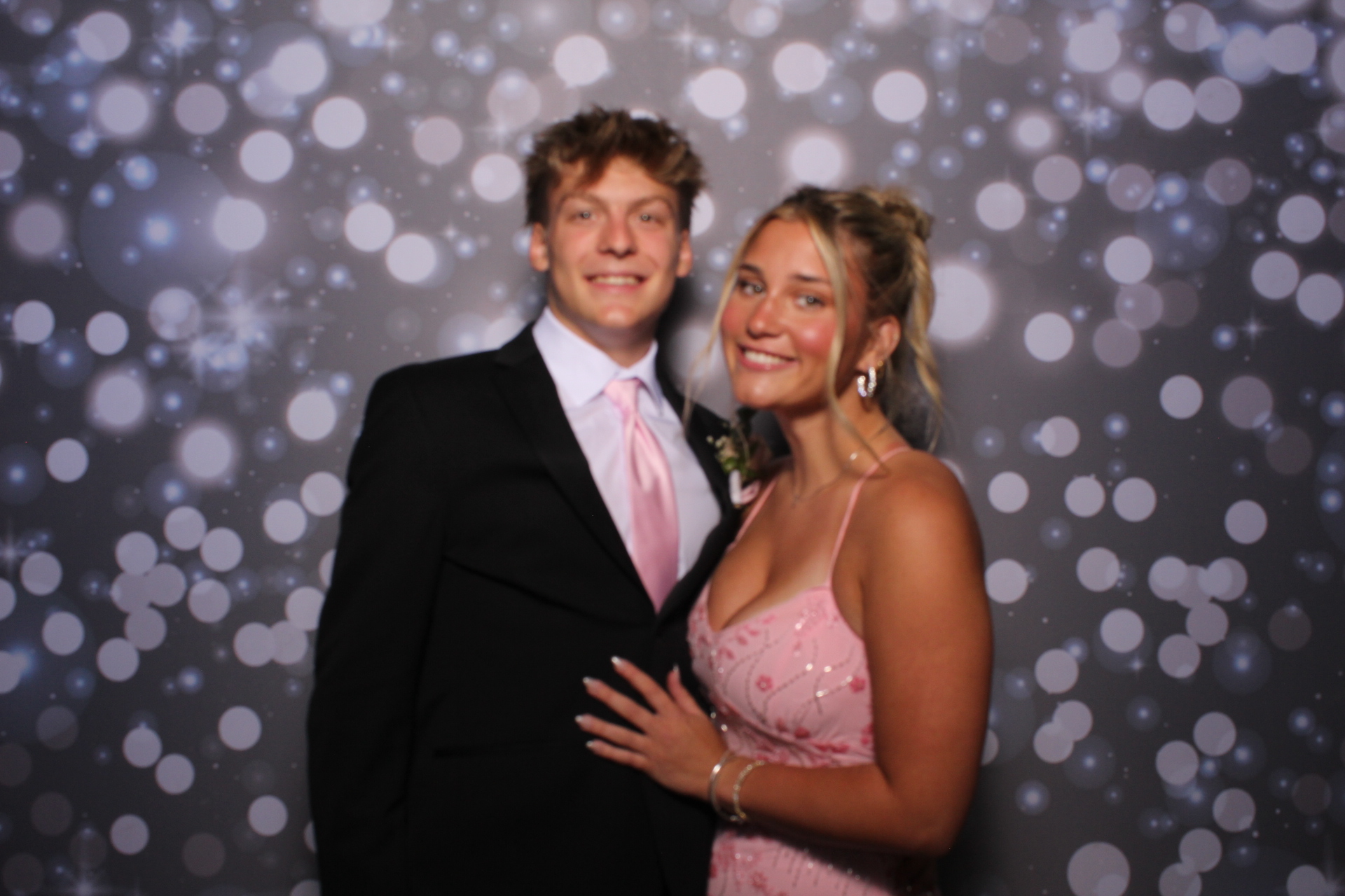 FHS Prom | View more photos from the event at gallery.photoboothcincy.com/u/PhotoBoothCincy/FHS-Prom