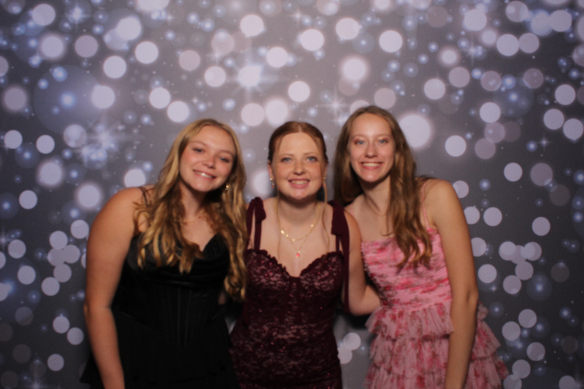 FHS Prom | View more photos from the event at gallery.photoboothcincy.com/u/PhotoBoothCincy/FHS-Prom