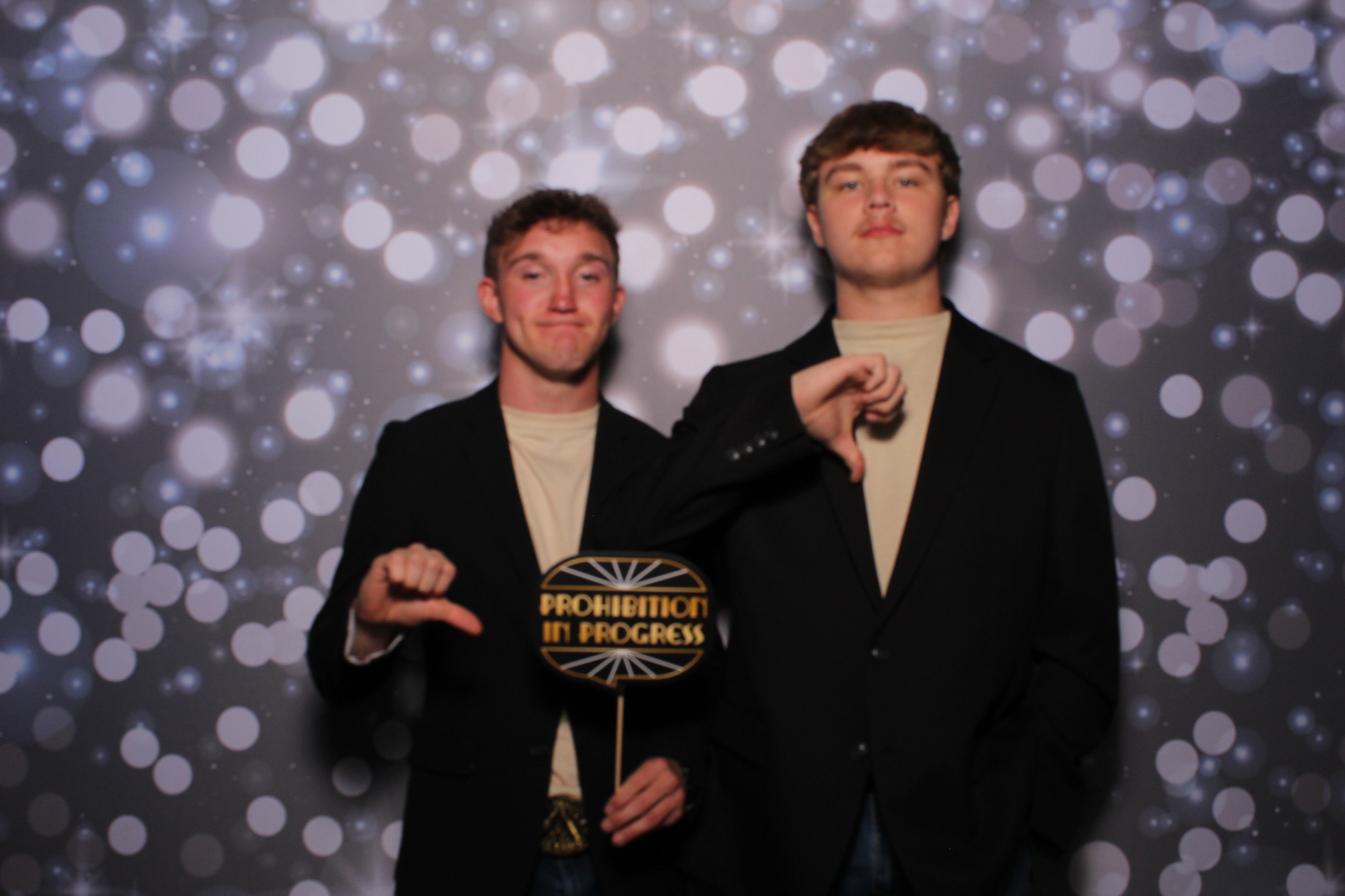FHS Prom | View more photos from the event at gallery.photoboothcincy.com/u/PhotoBoothCincy/FHS-Prom