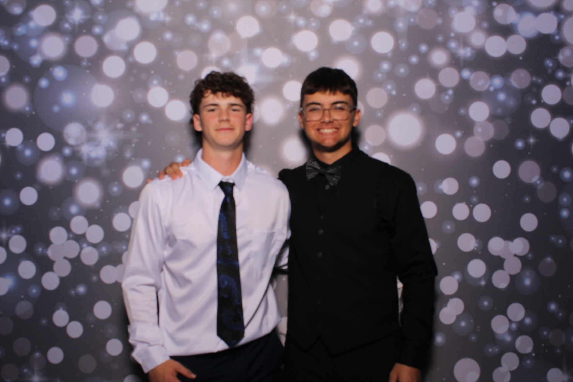 FHS Prom | View more photos from the event at gallery.photoboothcincy.com/u/PhotoBoothCincy/FHS-Prom