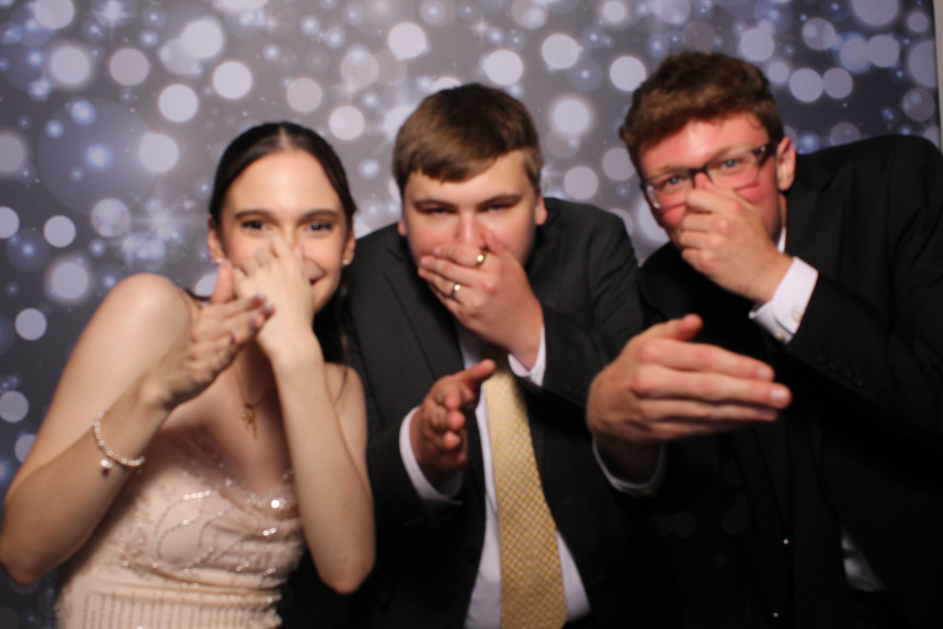 FHS Prom | View more photos from the event at gallery.photoboothcincy.com/u/PhotoBoothCincy/FHS-Prom
