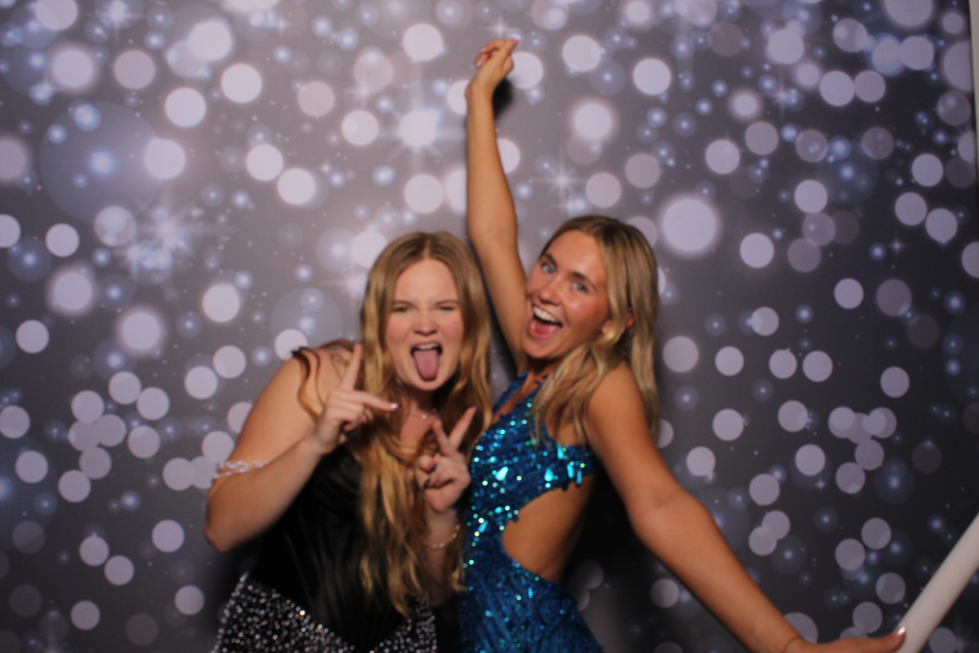 FHS Prom | View more photos from the event at gallery.photoboothcincy.com/u/PhotoBoothCincy/FHS-Prom