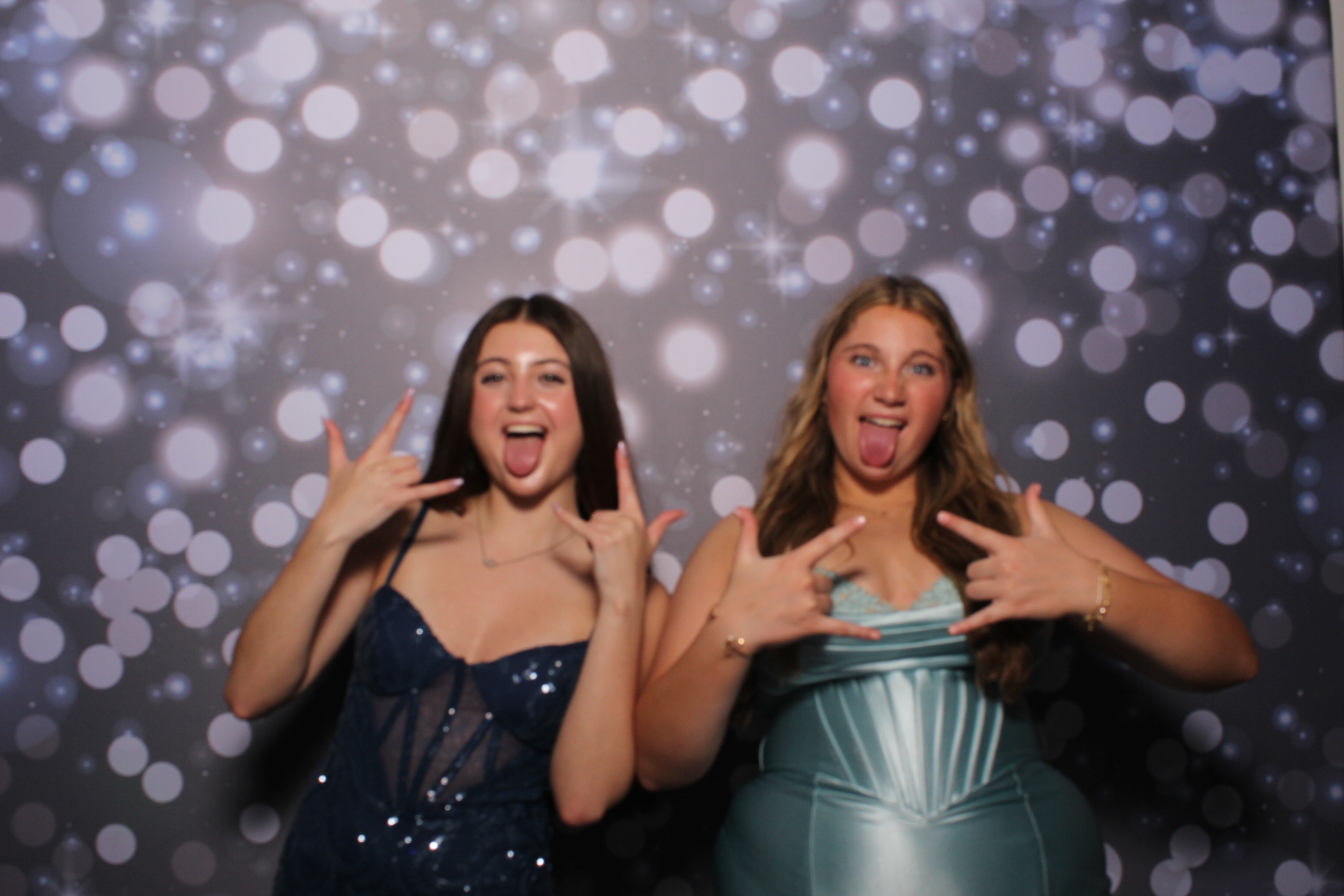 FHS Prom | View more photos from the event at gallery.photoboothcincy.com/u/PhotoBoothCincy/FHS-Prom