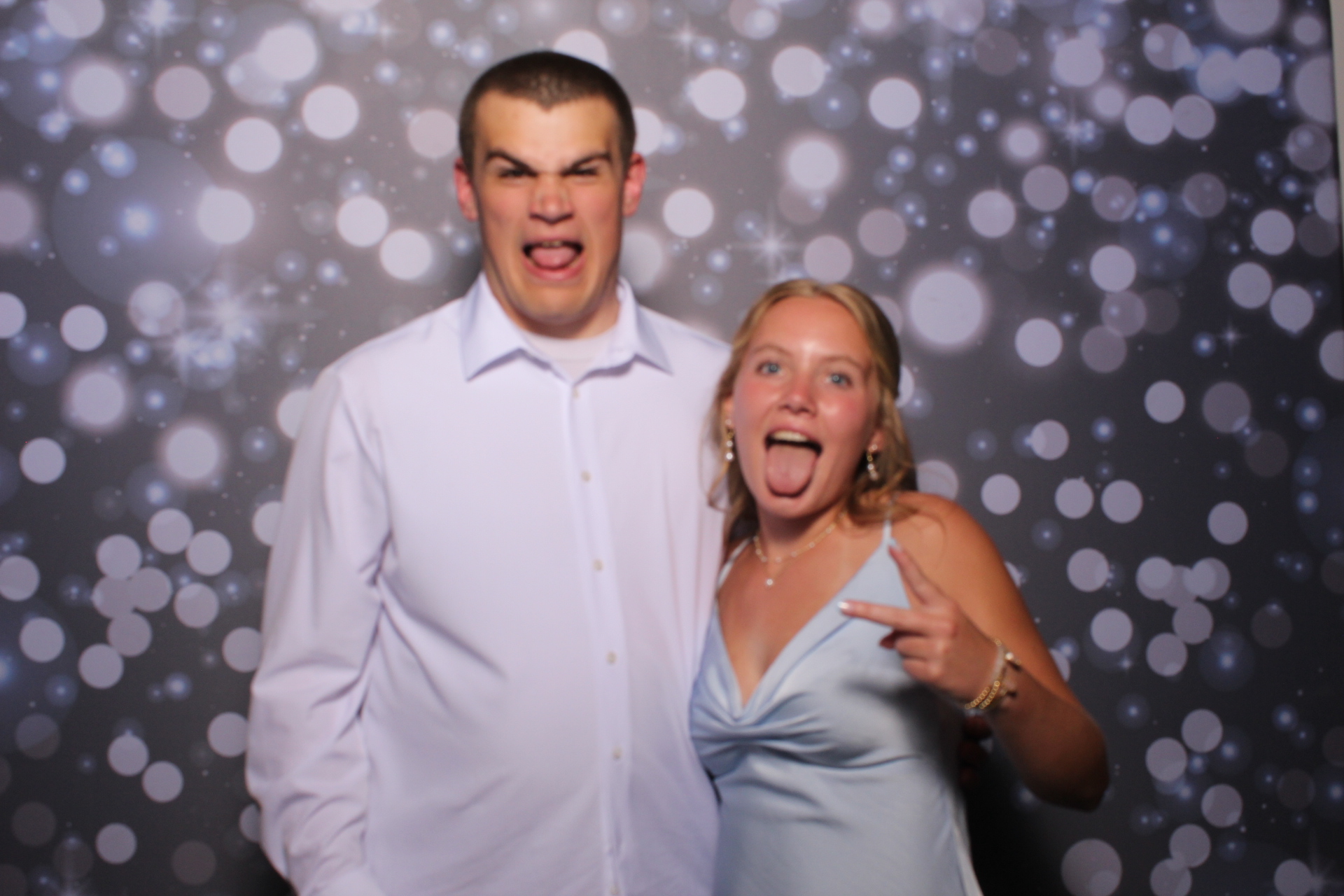 FHS Prom | View more photos from the event at gallery.photoboothcincy.com/u/PhotoBoothCincy/FHS-Prom