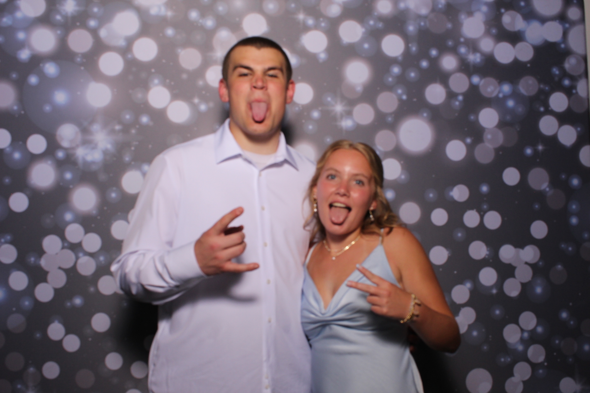 FHS Prom | View more photos from the event at gallery.photoboothcincy.com/u/PhotoBoothCincy/FHS-Prom