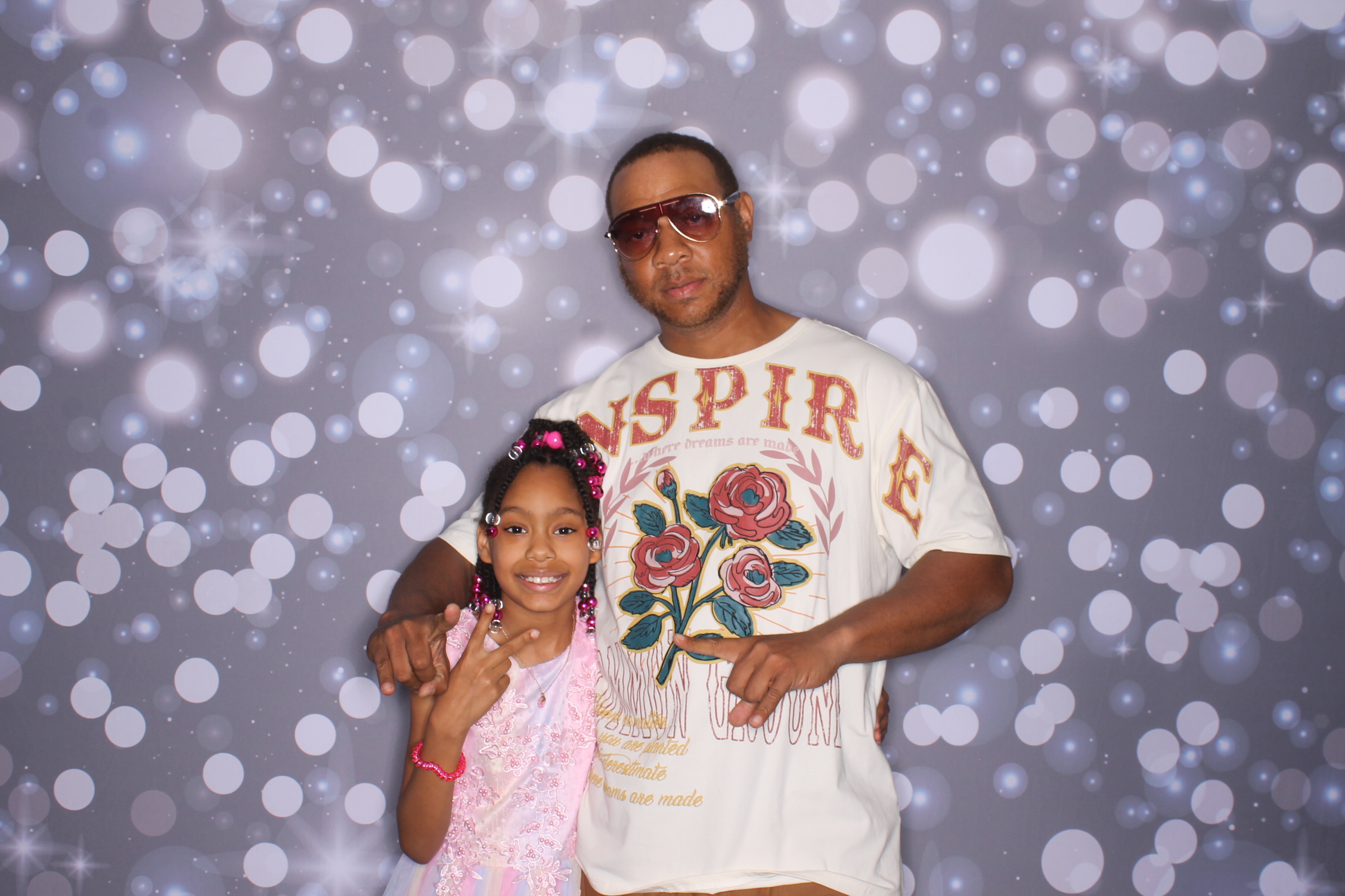 Father Daughter Cupcake Prom | View more photos from the event at gallery.photoboothcincy.com/u/PhotoBoothCincy/Father-Daughter-Cupcake-Prom-2