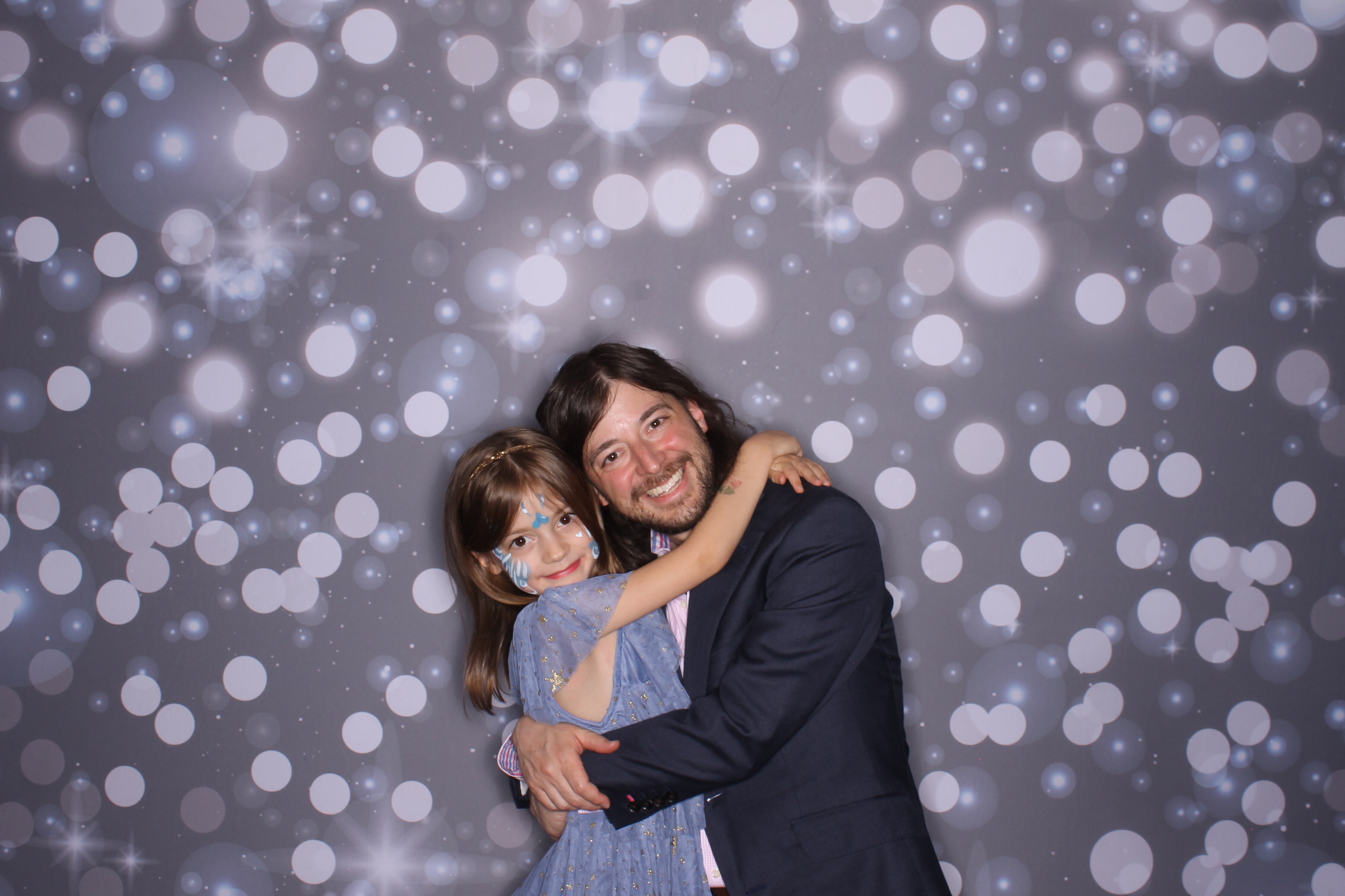 Father Daughter Cupcake Prom | View more photos from the event at gallery.photoboothcincy.com/u/PhotoBoothCincy/Father-Daughter-Cupcake-Prom-2