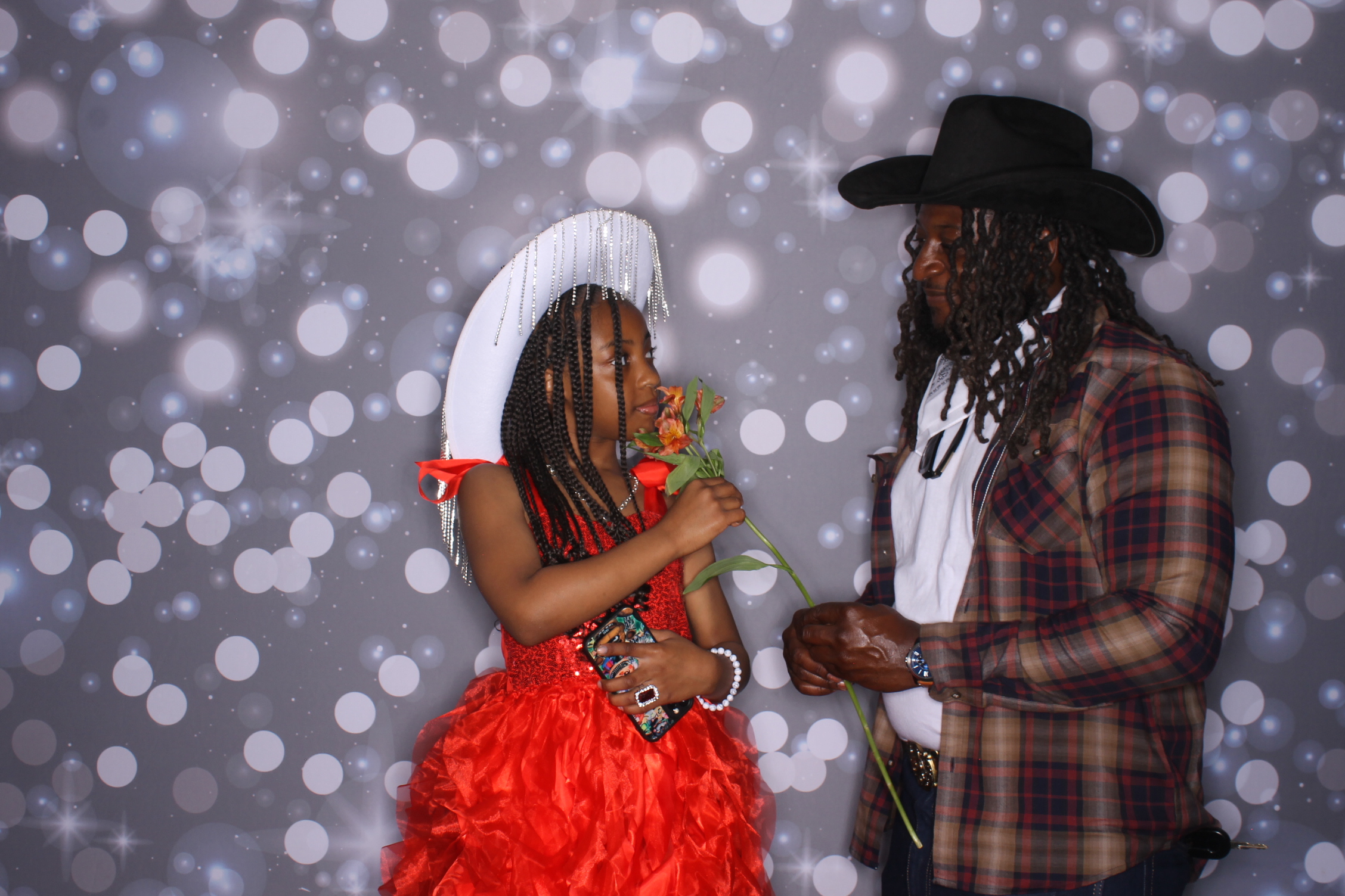 Father Daughter Cupcake Prom | View more photos from the event at gallery.photoboothcincy.com/u/PhotoBoothCincy/Father-Daughter-Cupcake-Prom-2