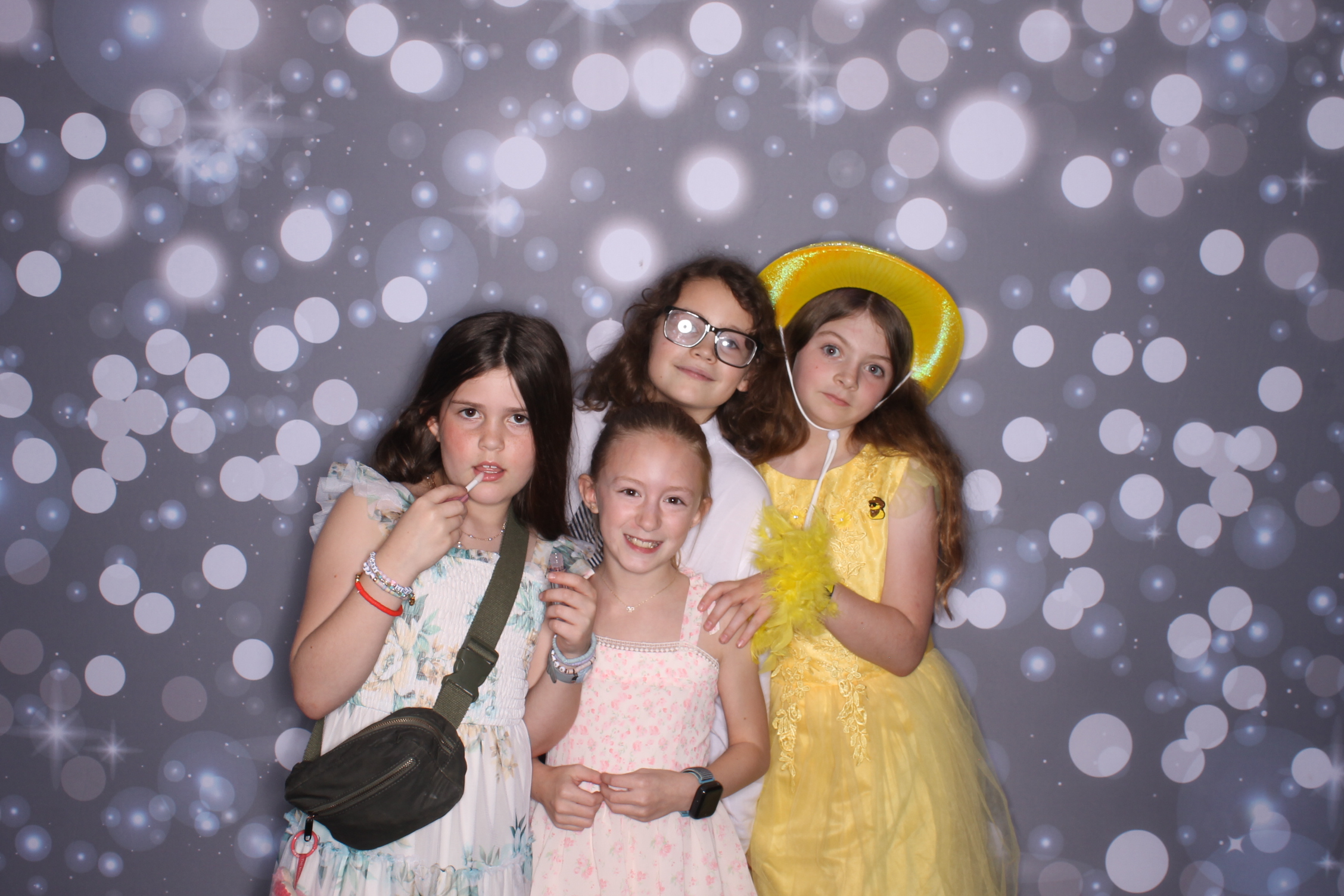 Father Daughter Cupcake Prom | View more photos from the event at gallery.photoboothcincy.com/u/PhotoBoothCincy/Father-Daughter-Cupcake-Prom-2