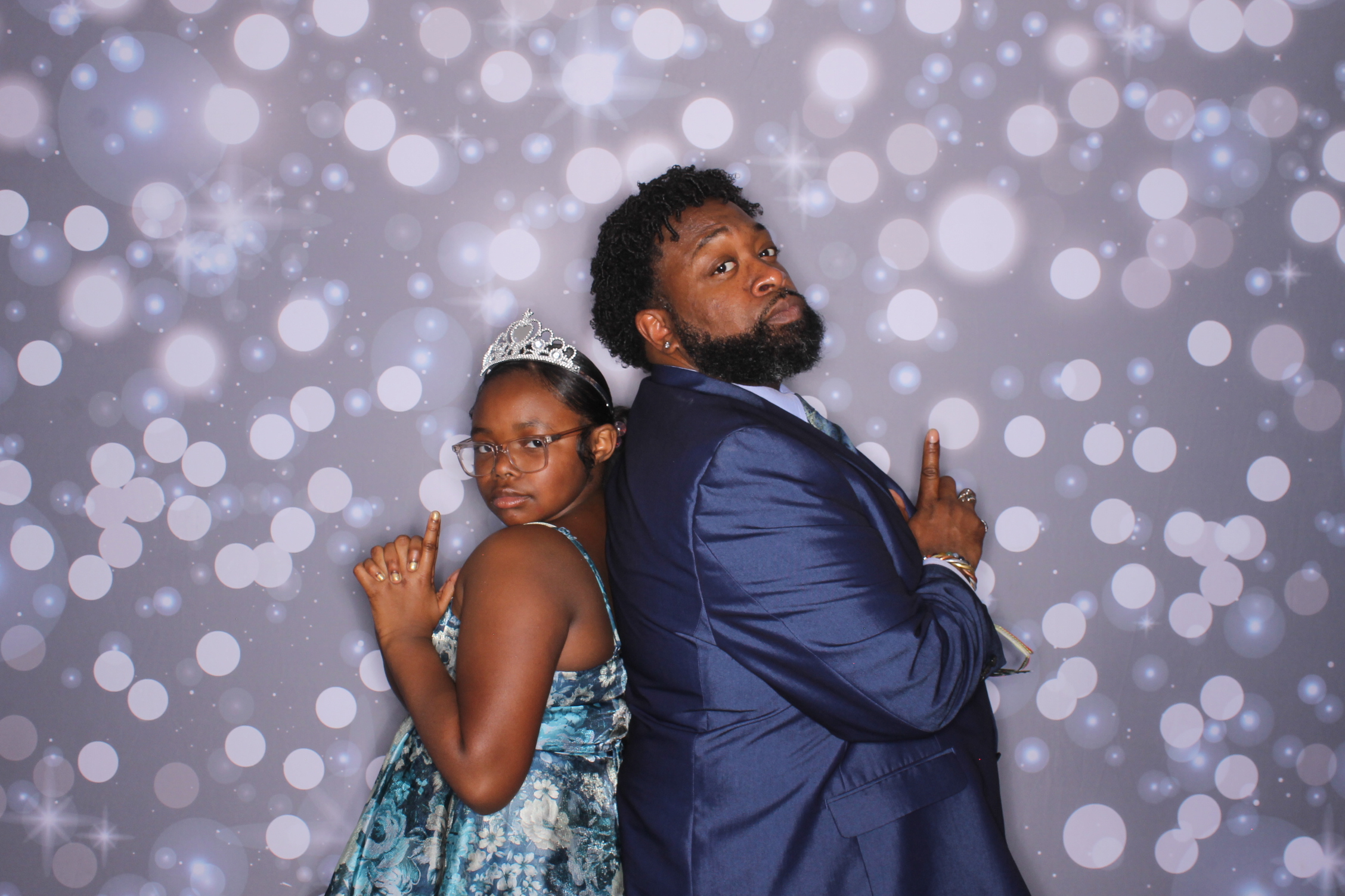 Father Daughter Cupcake Prom | View more photos from the event at gallery.photoboothcincy.com/u/PhotoBoothCincy/Father-Daughter-Cupcake-Prom-2