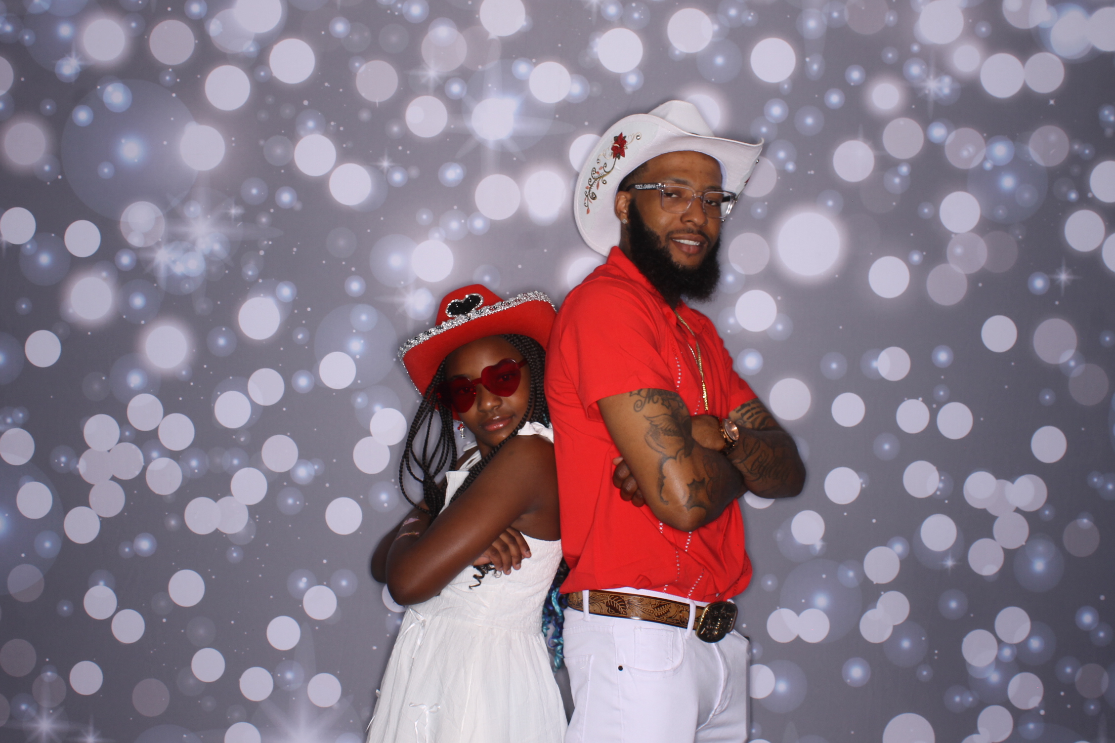 Father Daughter Cupcake Prom | View more photos from the event at gallery.photoboothcincy.com/u/PhotoBoothCincy/Father-Daughter-Cupcake-Prom-2