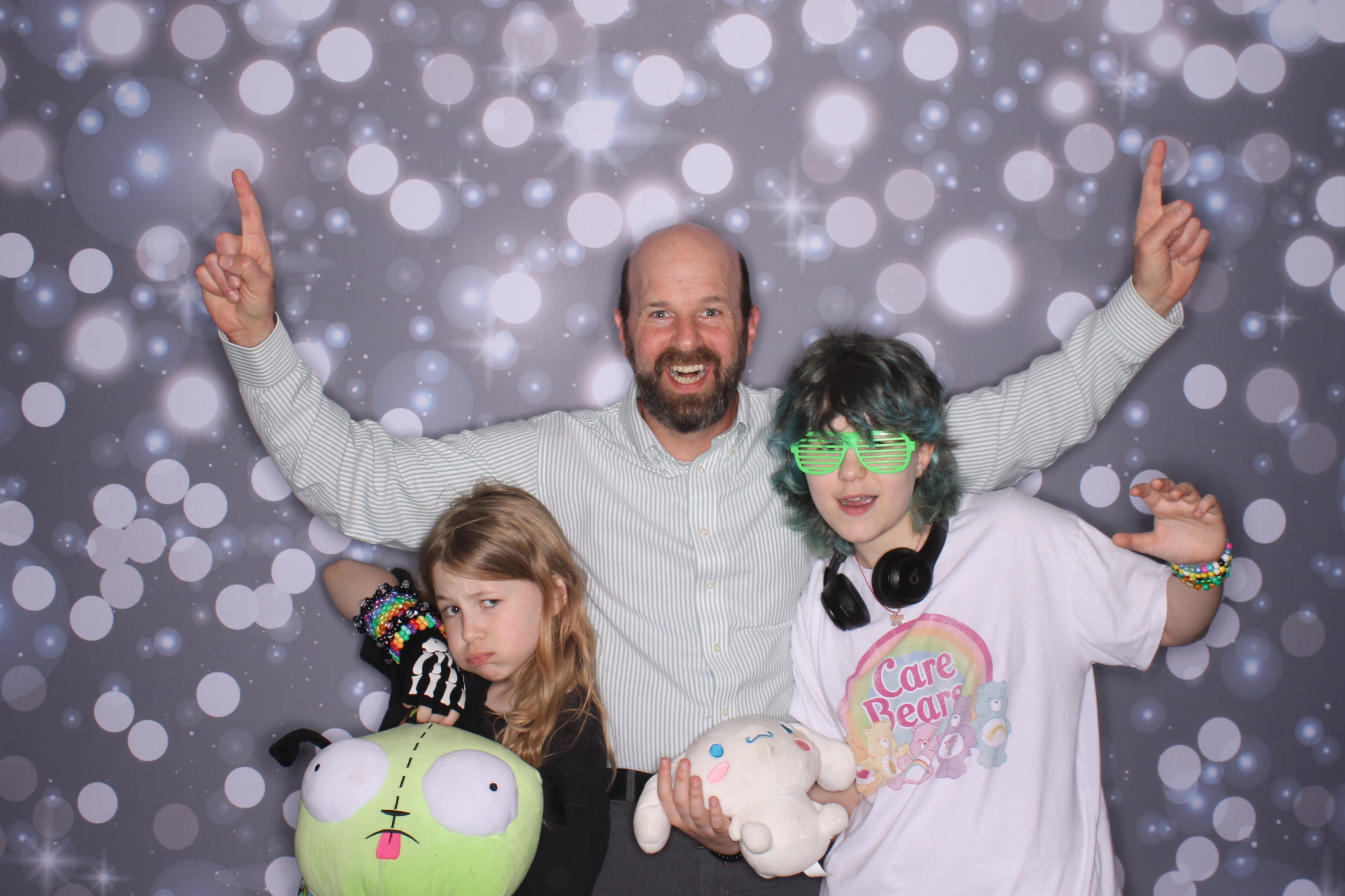 Father Daughter Cupcake Prom | View more photos from the event at gallery.photoboothcincy.com/u/PhotoBoothCincy/Father-Daughter-Cupcake-Prom-2