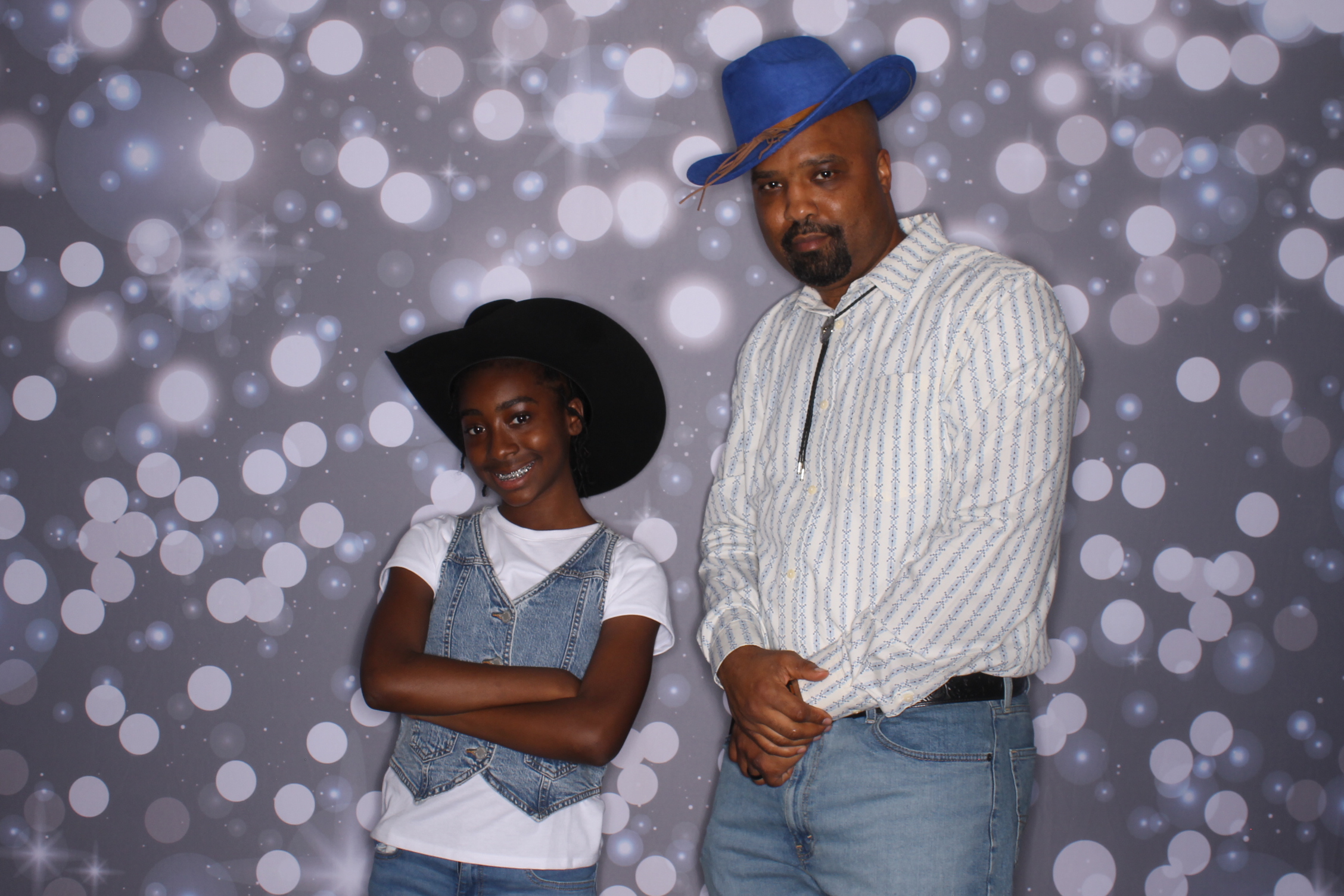 Father Daughter Cupcake Prom | View more photos from the event at gallery.photoboothcincy.com/u/PhotoBoothCincy/Father-Daughter-Cupcake-Prom-2