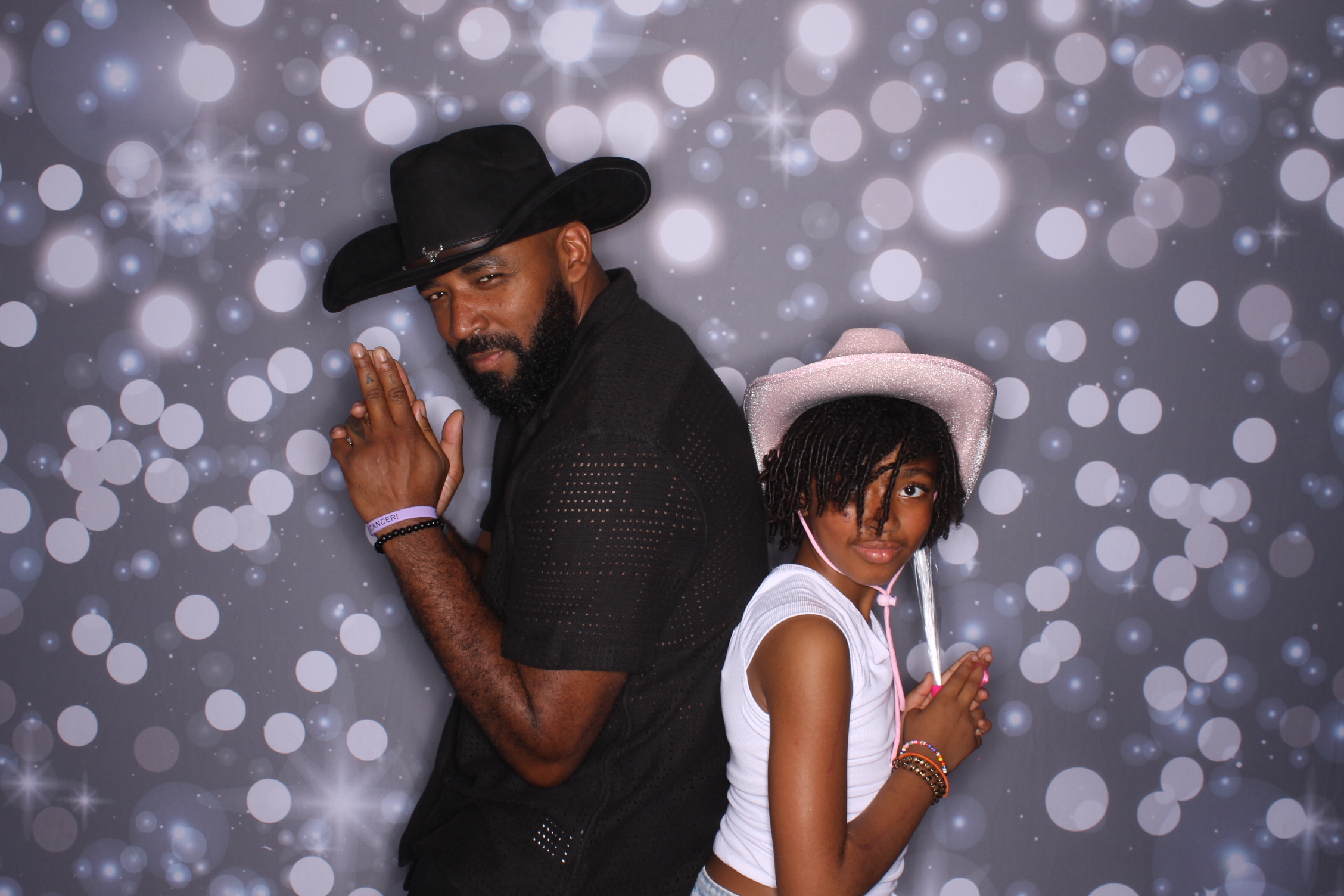 Father Daughter Cupcake Prom | View more photos from the event at gallery.photoboothcincy.com/u/PhotoBoothCincy/Father-Daughter-Cupcake-Prom-2
