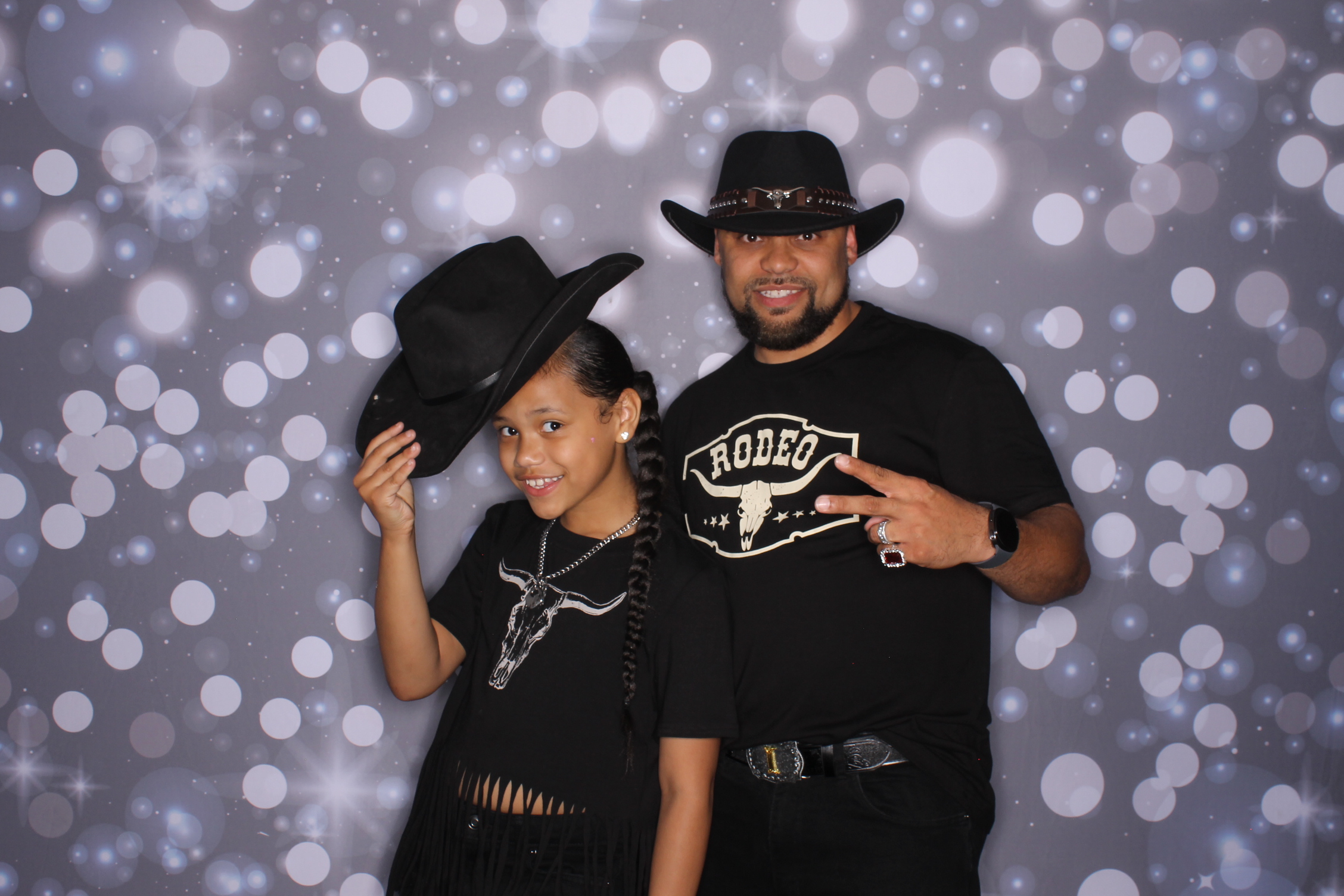 Father Daughter Cupcake Prom | View more photos from the event at gallery.photoboothcincy.com/u/PhotoBoothCincy/Father-Daughter-Cupcake-Prom-2