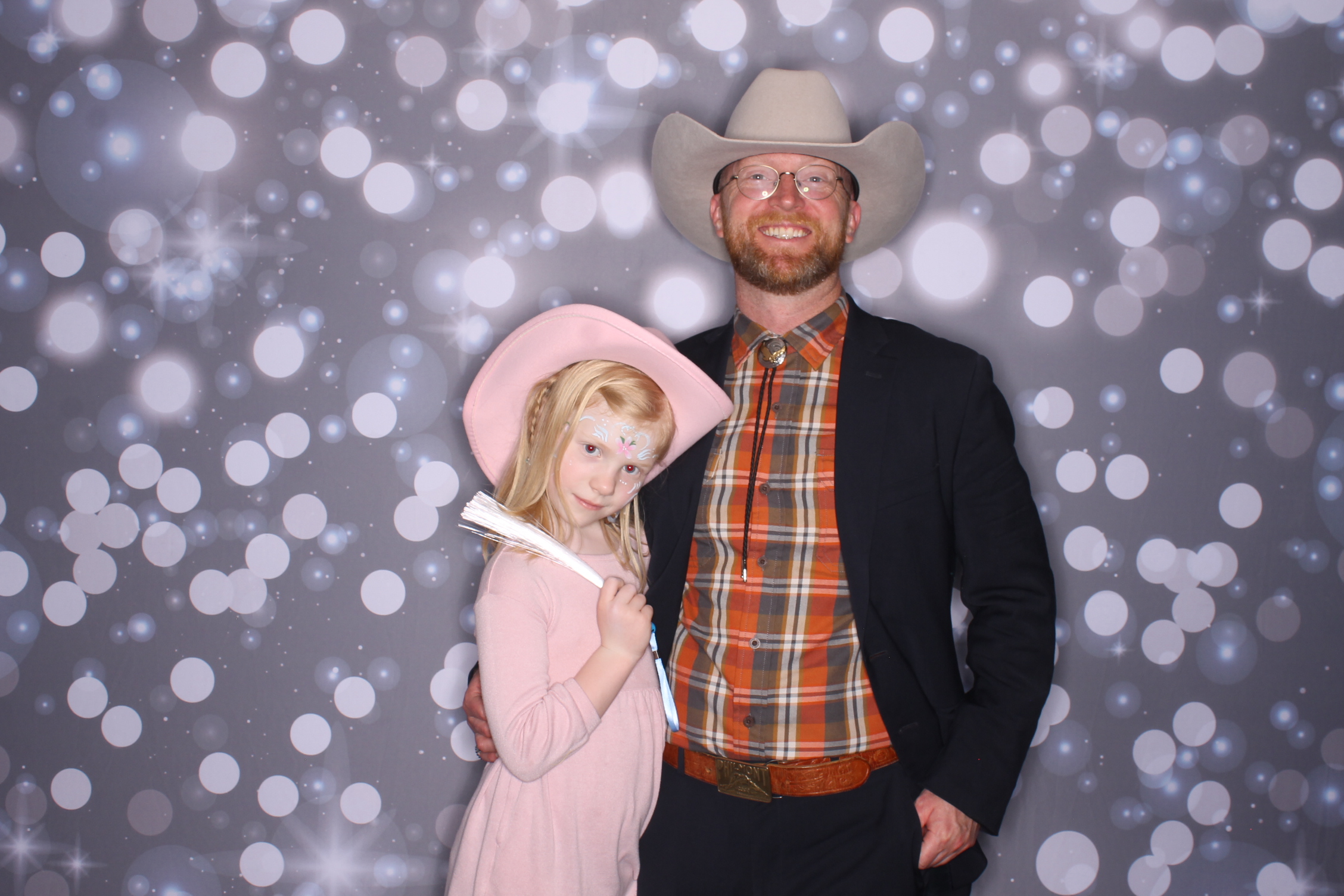 Father Daughter Cupcake Prom | View more photos from the event at gallery.photoboothcincy.com/u/PhotoBoothCincy/Father-Daughter-Cupcake-Prom-2
