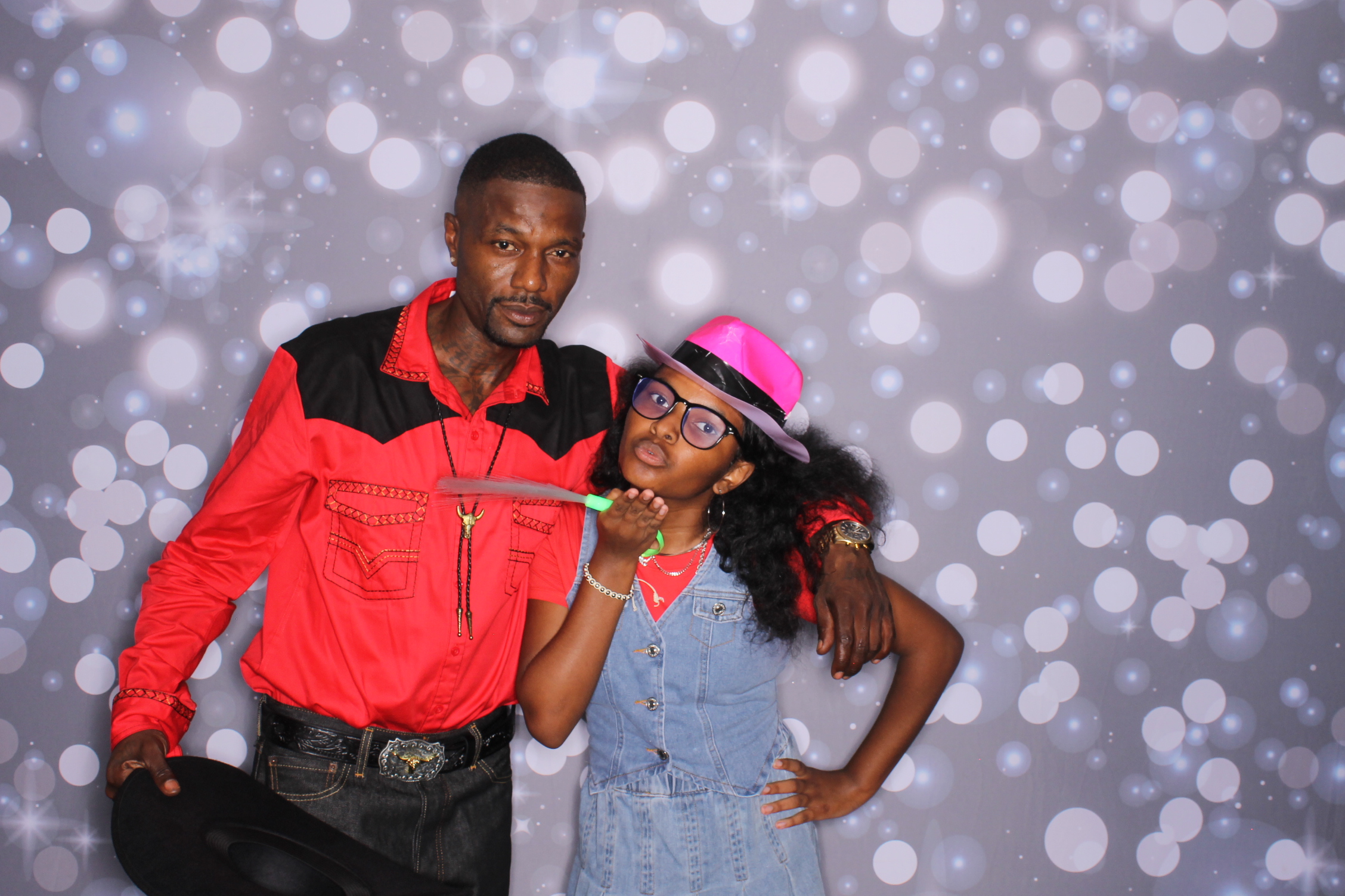 Father Daughter Cupcake Prom | View more photos from the event at gallery.photoboothcincy.com/u/PhotoBoothCincy/Father-Daughter-Cupcake-Prom-2