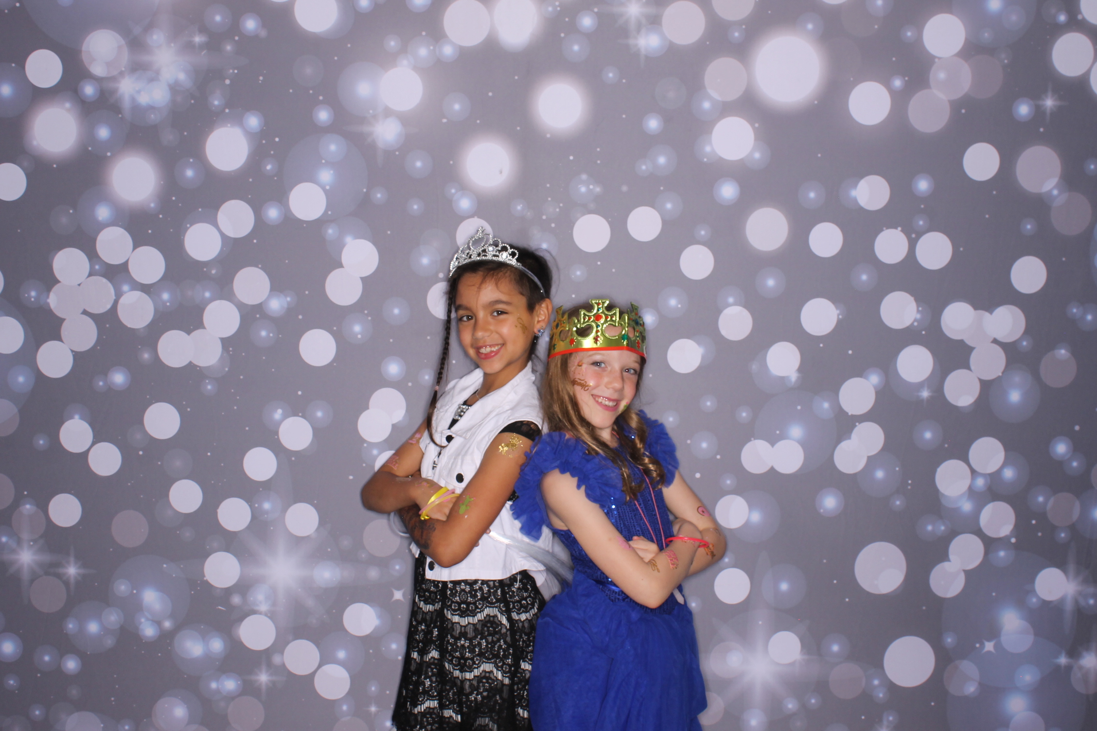 Father Daughter Cupcake Prom | View more photos from the event at gallery.photoboothcincy.com/u/PhotoBoothCincy/Father-Daughter-Cupcake-Prom-2