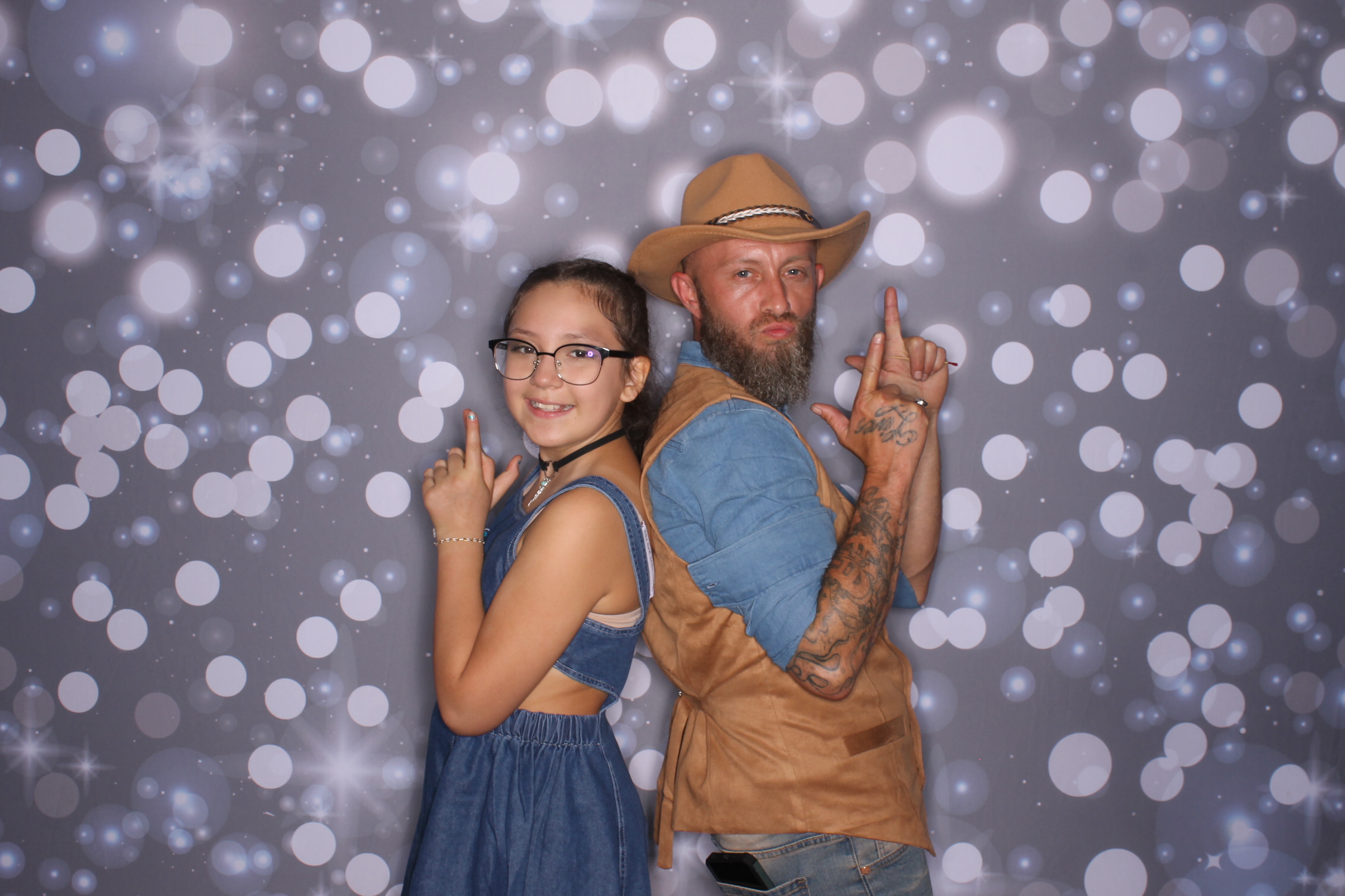 Father Daughter Cupcake Prom | View more photos from the event at gallery.photoboothcincy.com/u/PhotoBoothCincy/Father-Daughter-Cupcake-Prom-2