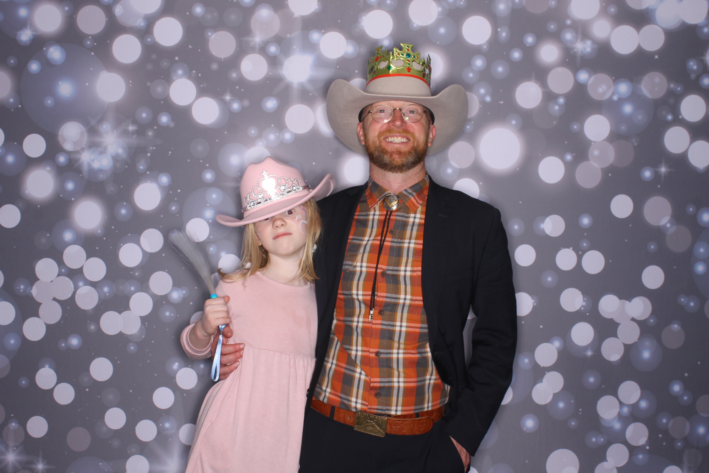 Father Daughter Cupcake Prom | View more photos from the event at gallery.photoboothcincy.com/u/PhotoBoothCincy/Father-Daughter-Cupcake-Prom-2