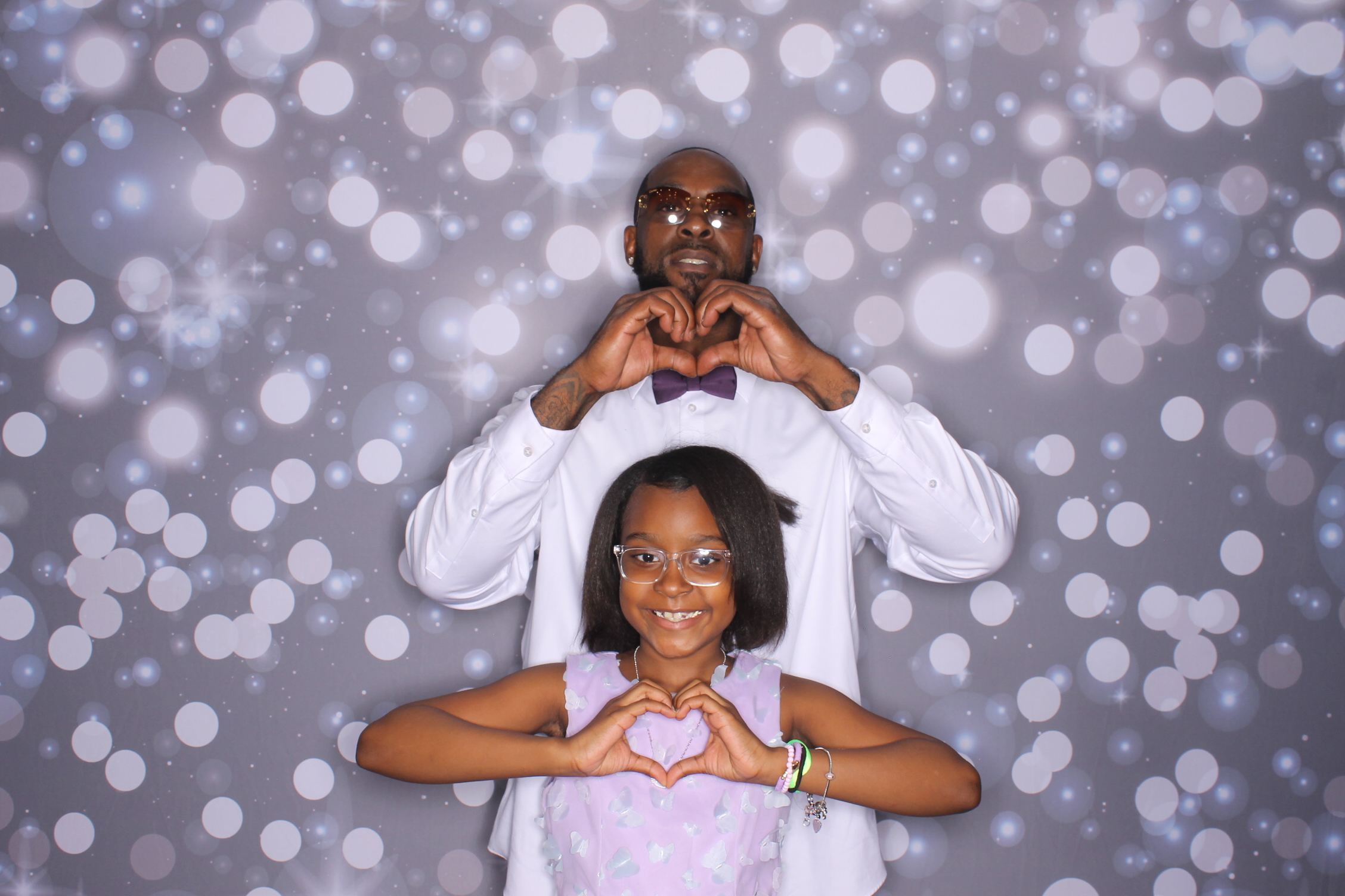 Father Daughter Cupcake Prom | View more photos from the event at gallery.photoboothcincy.com/u/PhotoBoothCincy/Father-Daughter-Cupcake-Prom-2