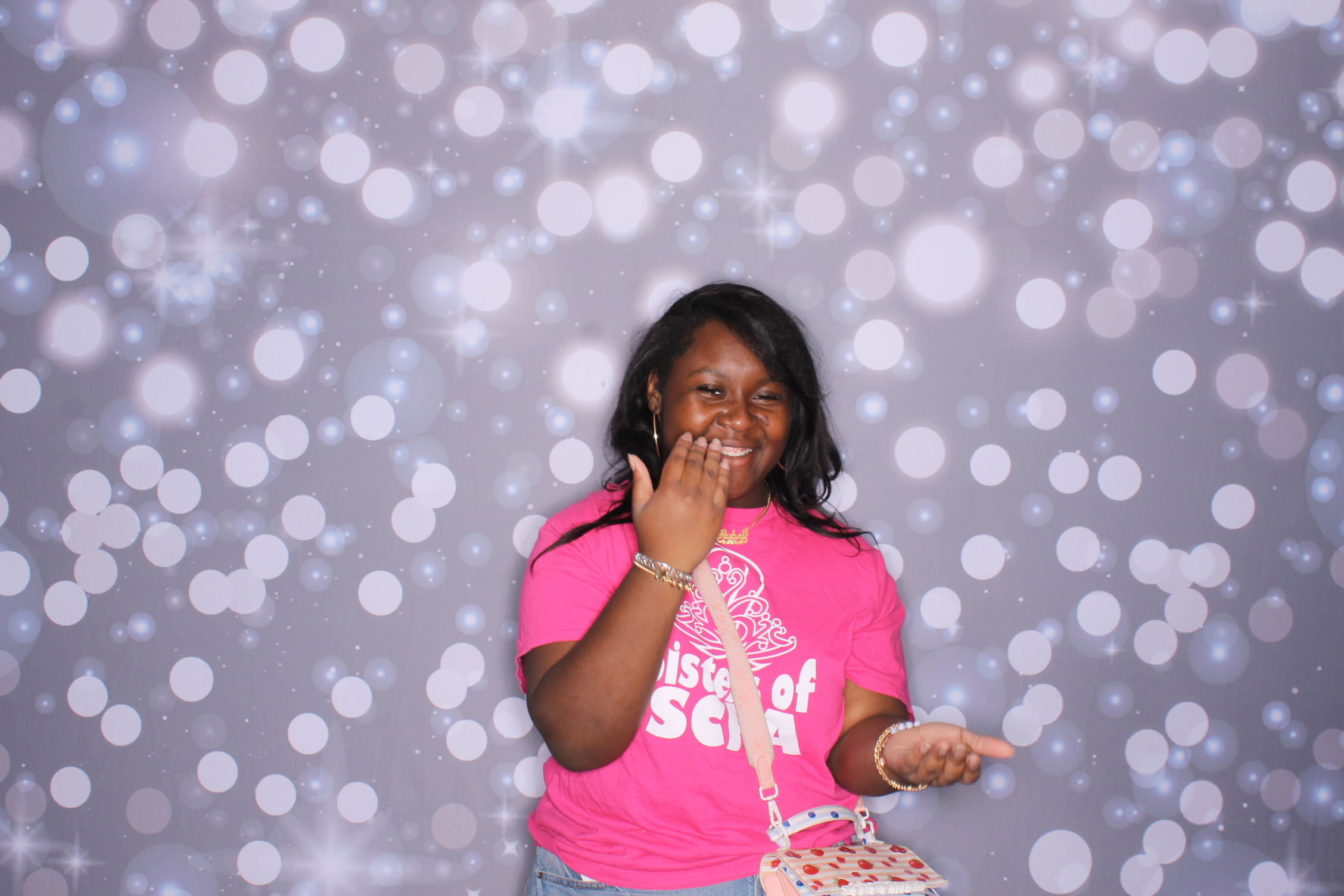 Father Daughter Cupcake Prom | View more photos from the event at gallery.photoboothcincy.com/u/PhotoBoothCincy/Father-Daughter-Cupcake-Prom-2