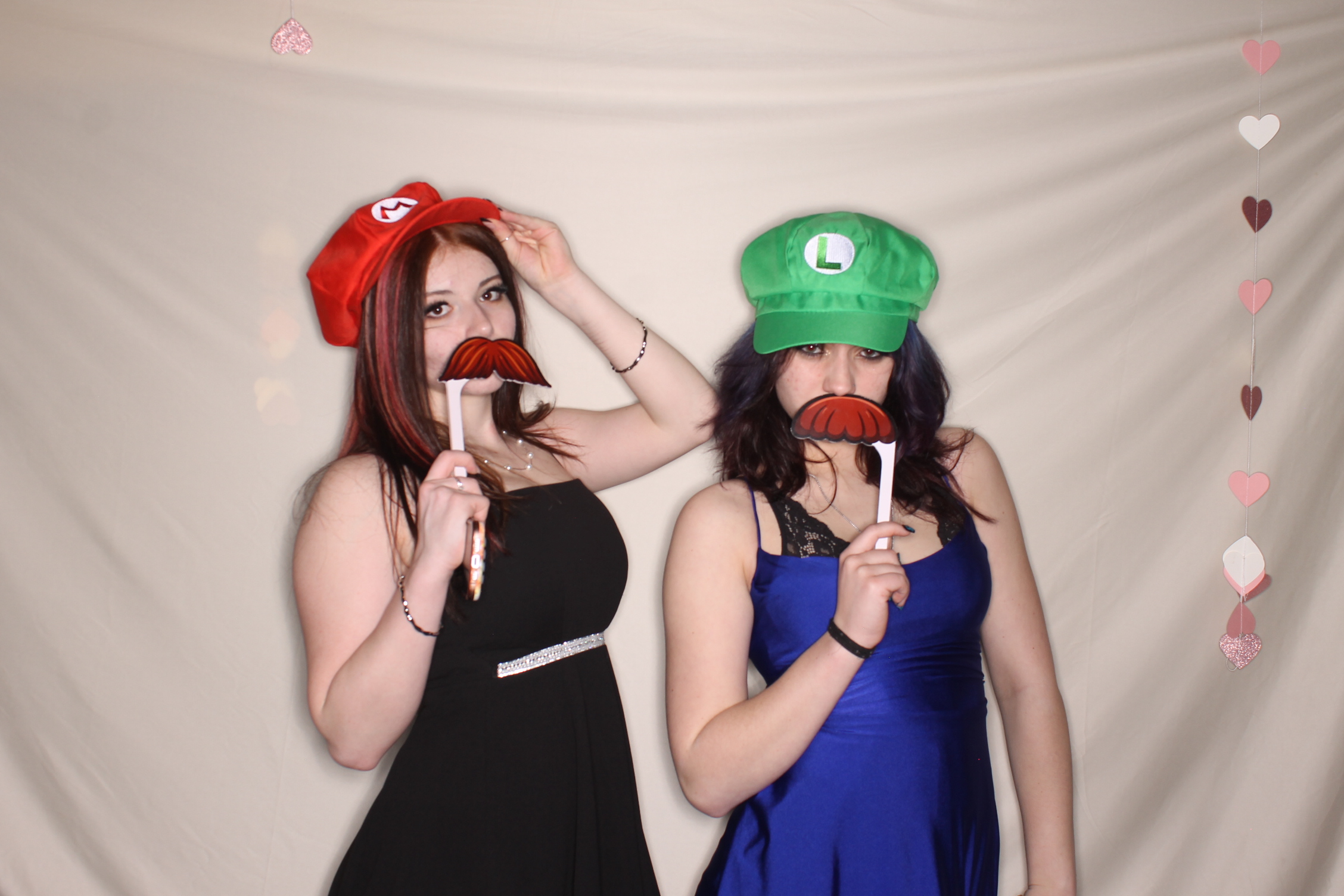 February Frost | View more photos from the event at gallery.photoboothcincy.com/u/PhotoBoothCincy/February-Frost
