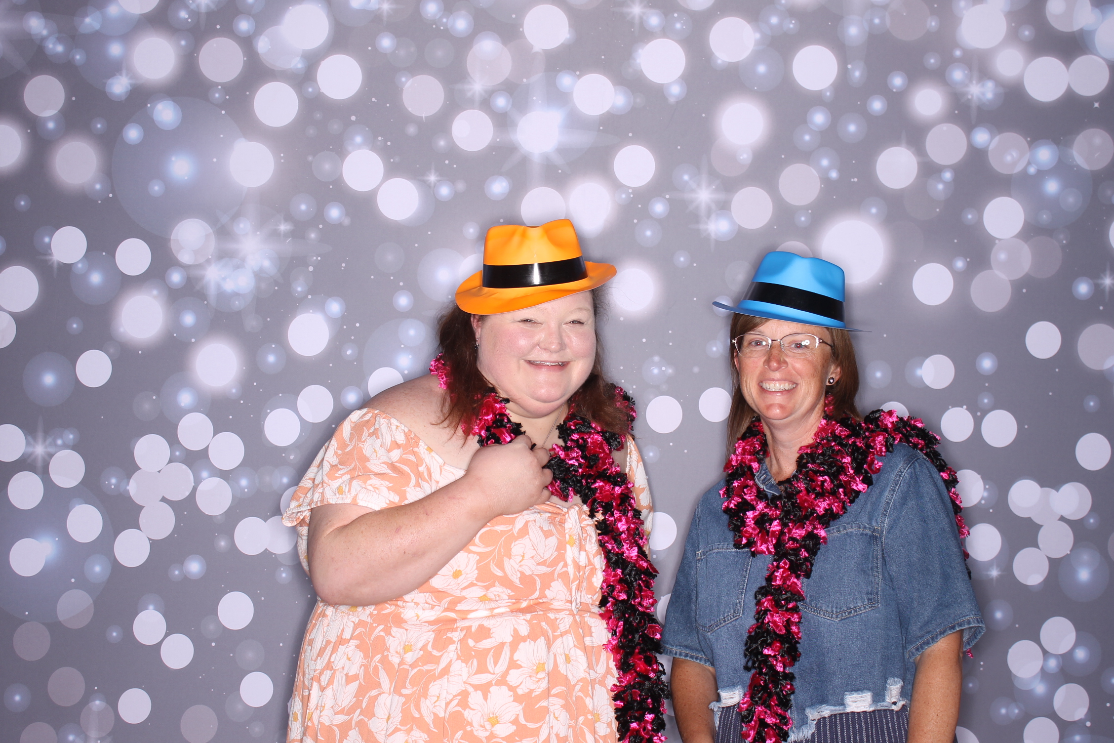 Foster Parent Appreciation Dinner | View more photos from the event at gallery.photoboothcincy.com/u/PhotoBoothCincy/Foster-Parent-Appreciation-Dinner