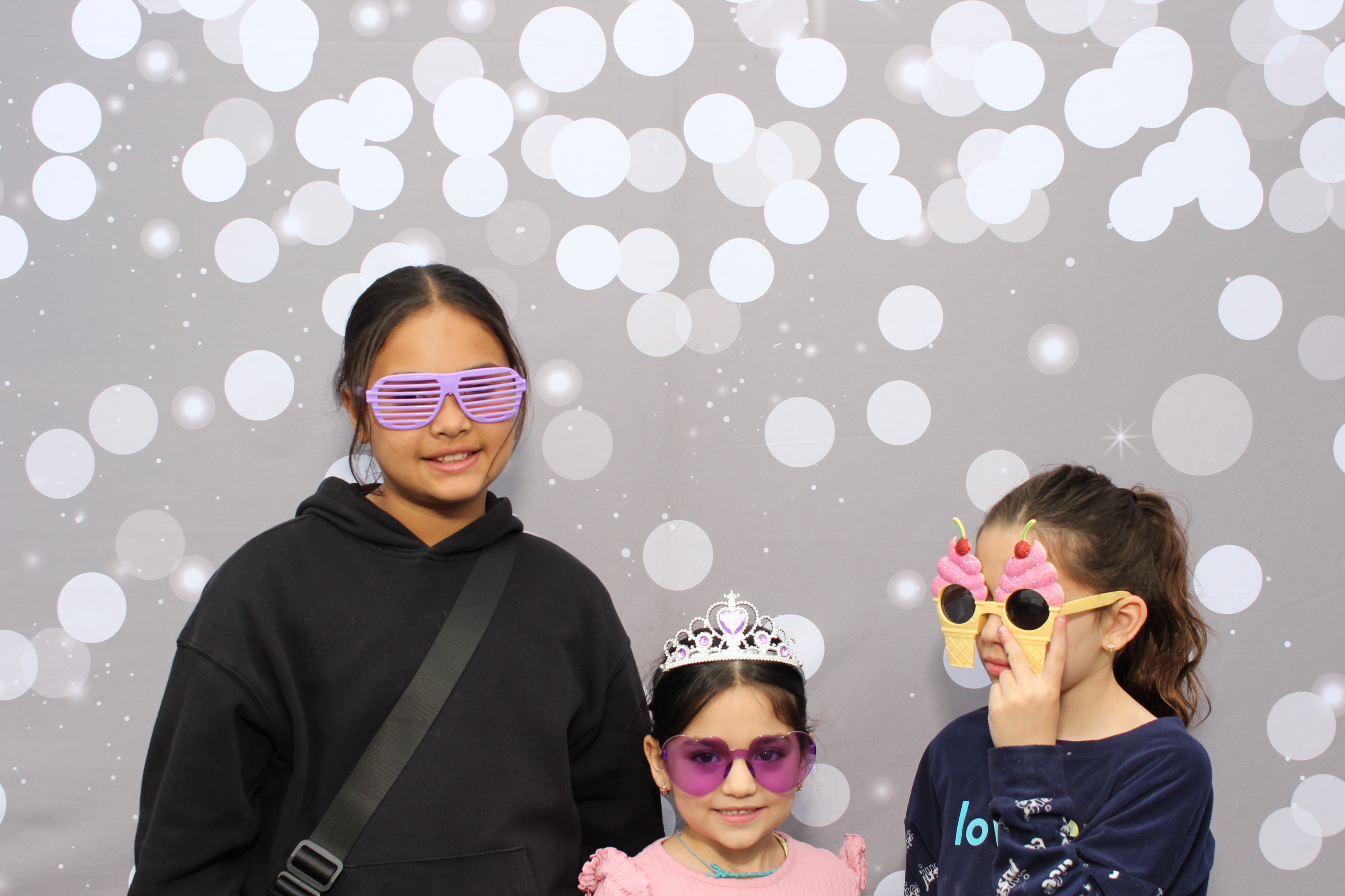 Freedom Elementary Family Fun Night | View more photos from the event at gallery.photoboothcincy.com/u/PhotoBoothCincy/Freedom-Elementary-Family-Fun-Night-0